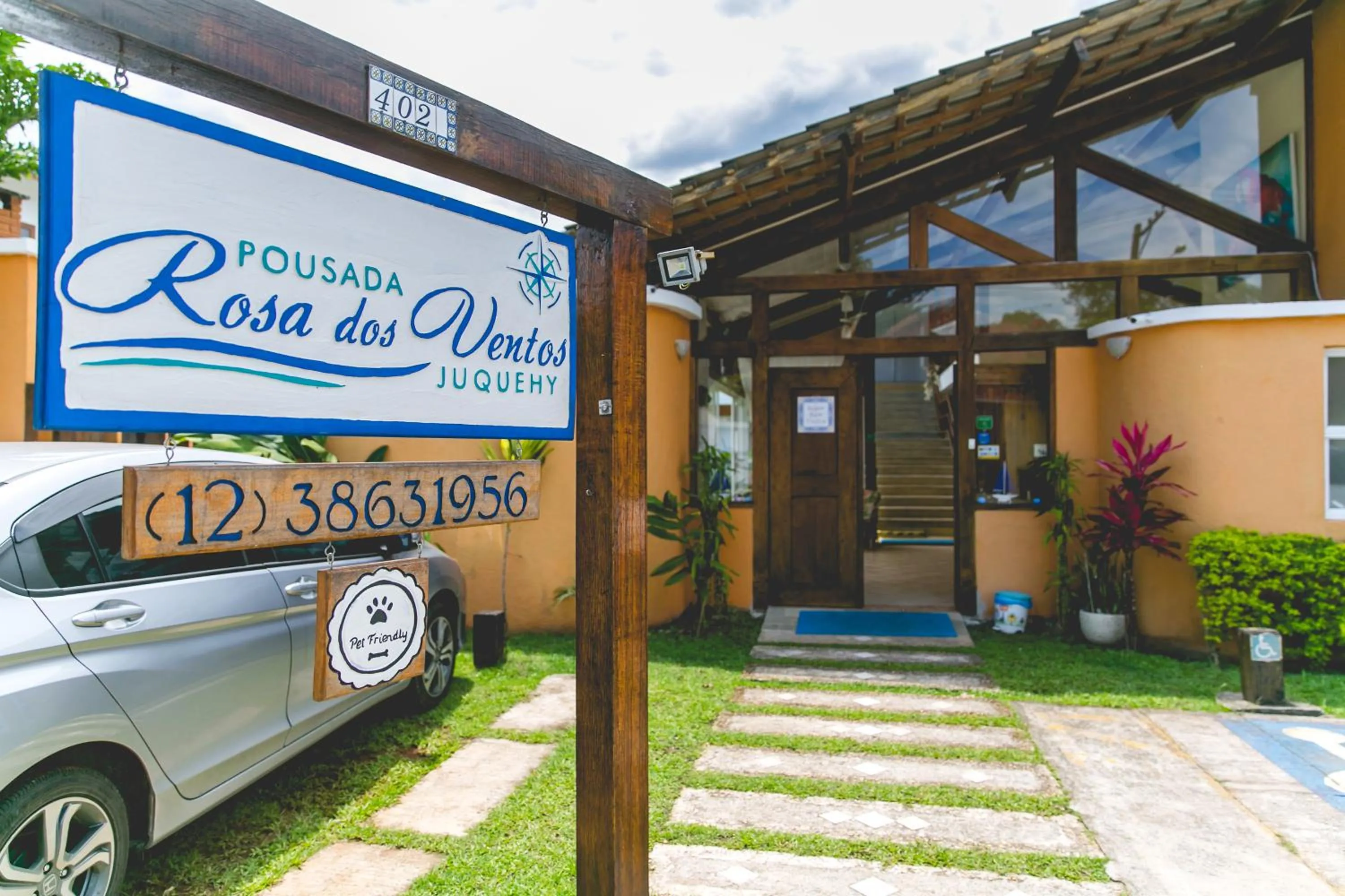 Facade/entrance in Pousada Rosa dos Ventos Juquehy