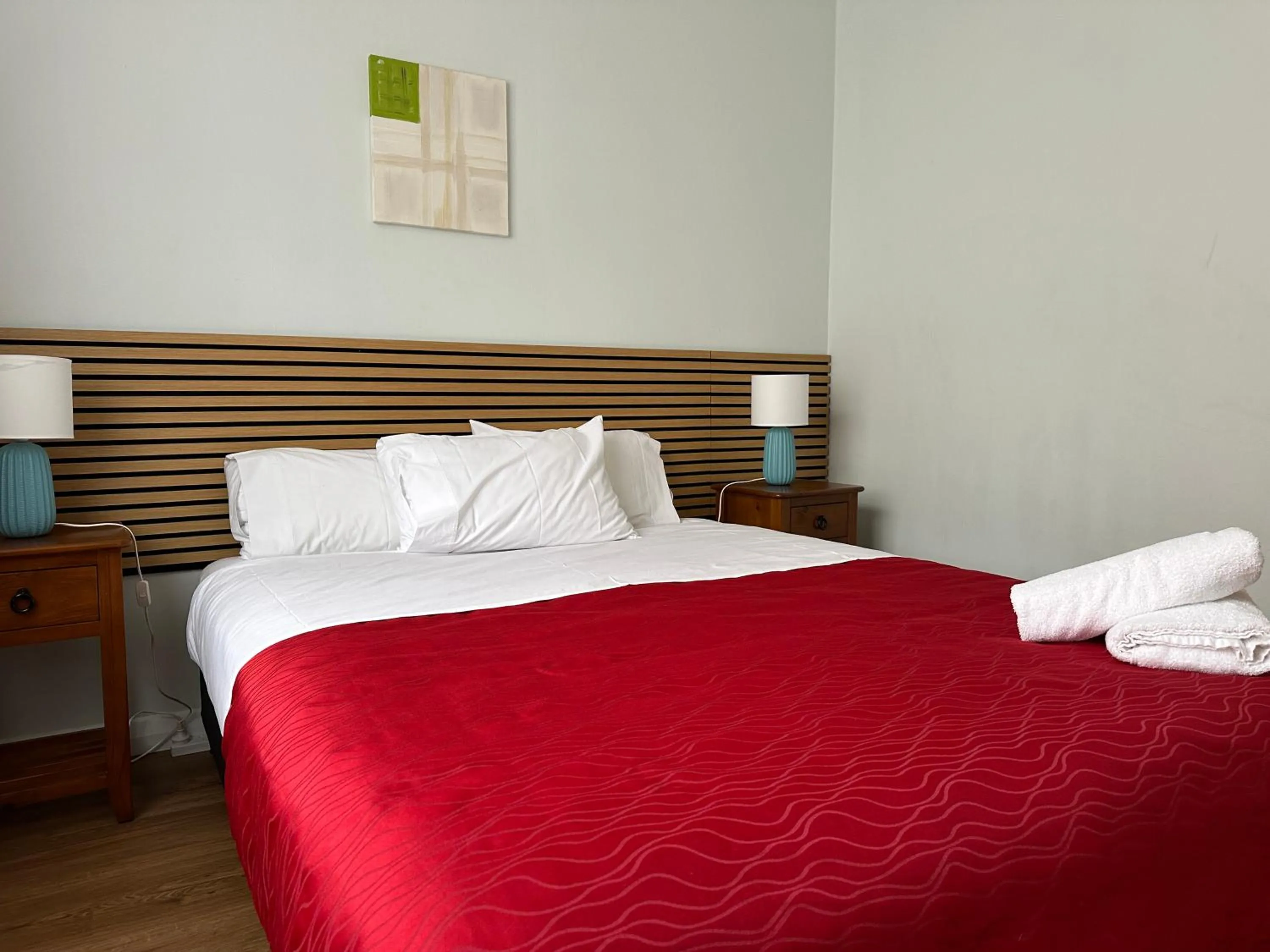 Bedroom, Bed in Owens Motel