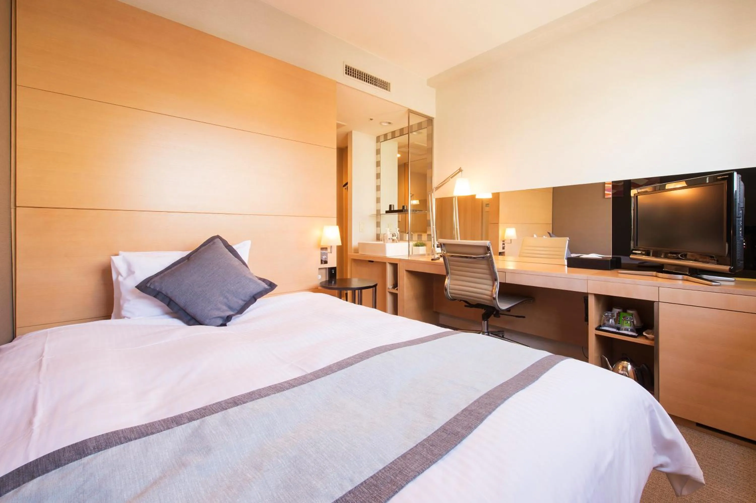 Bed in K's Street Hotel Miyazaki