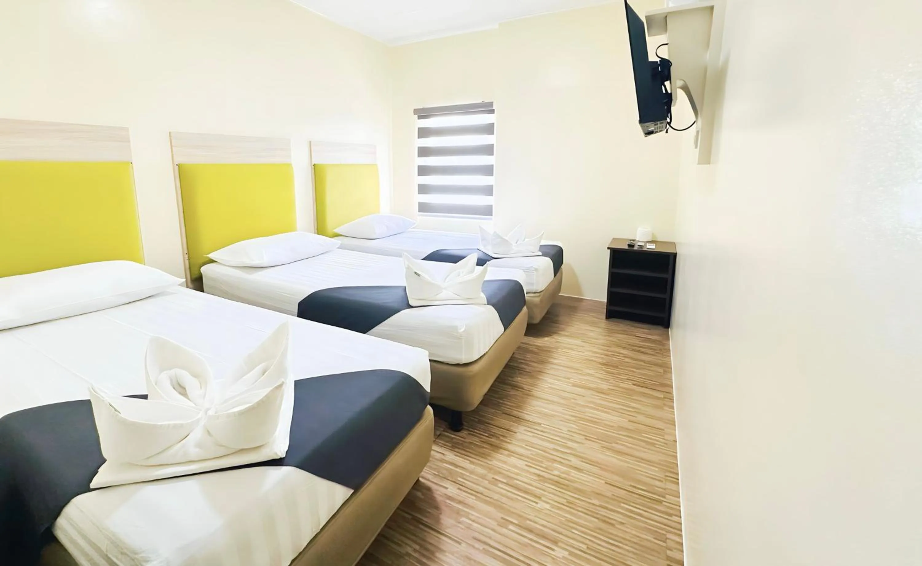 Bed in DG Budget Hotel Salem