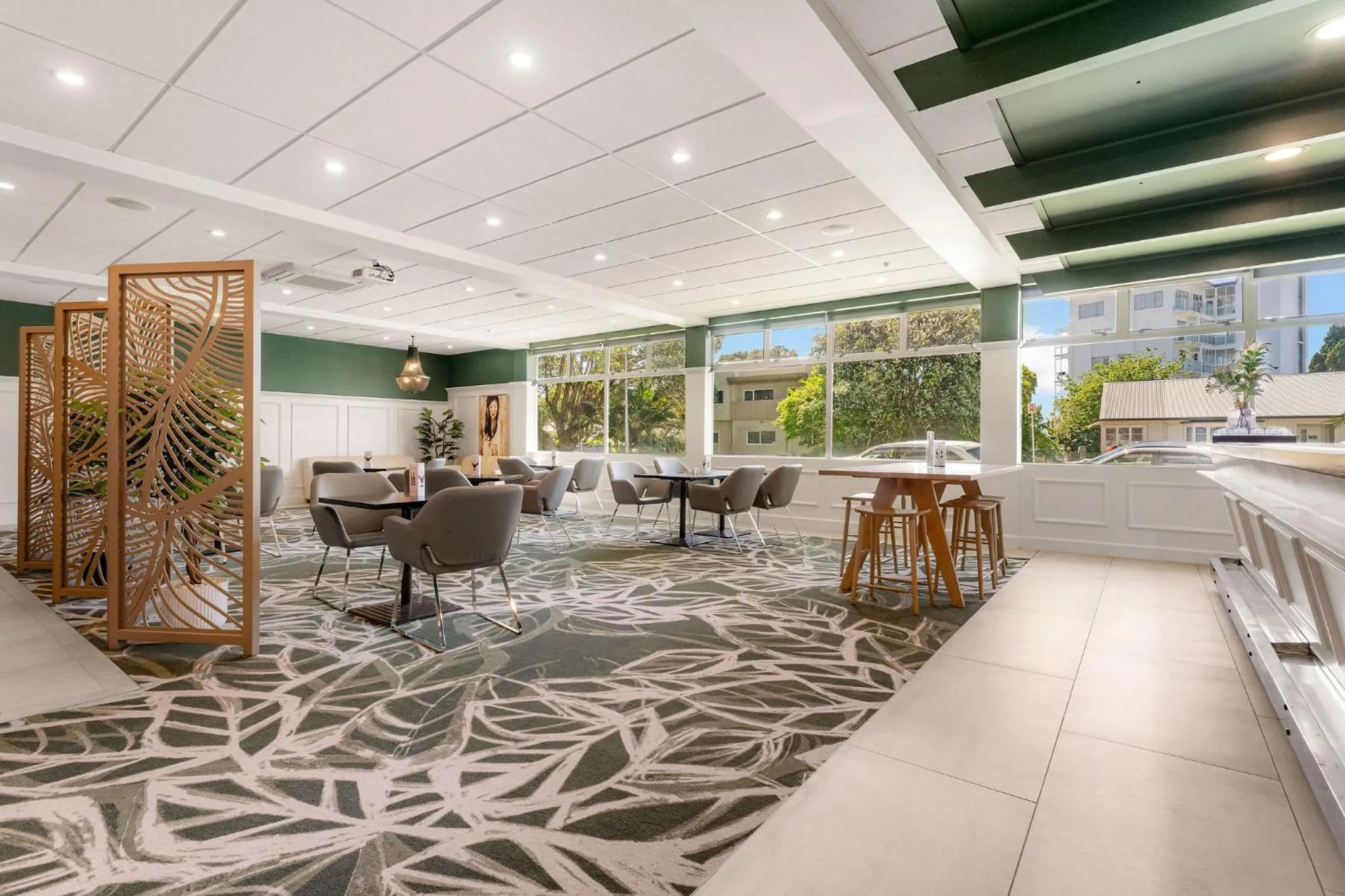 Restaurant/places to eat in Hotel Armitage and Conference Centre