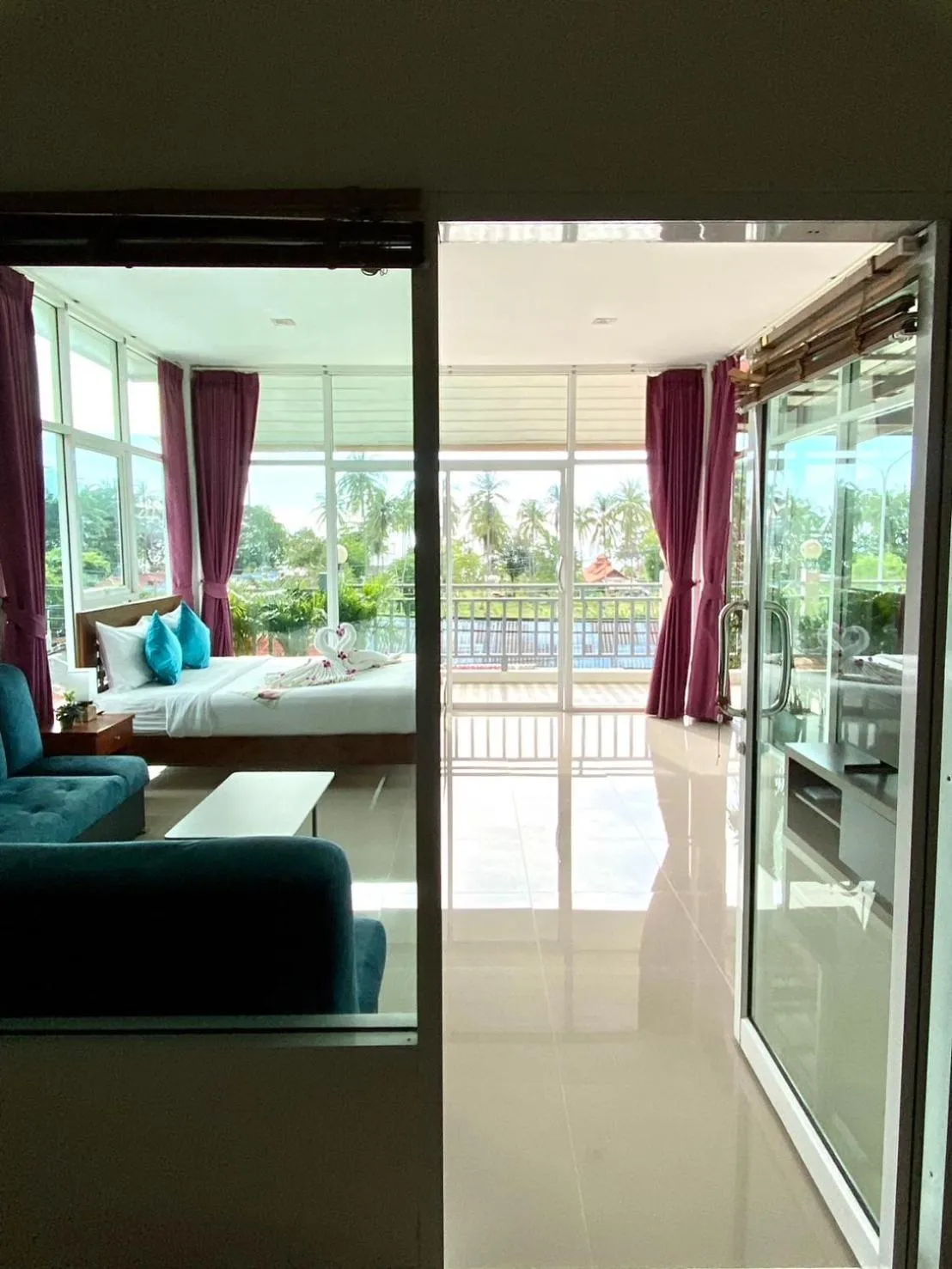 Lanta Just Come Hotel