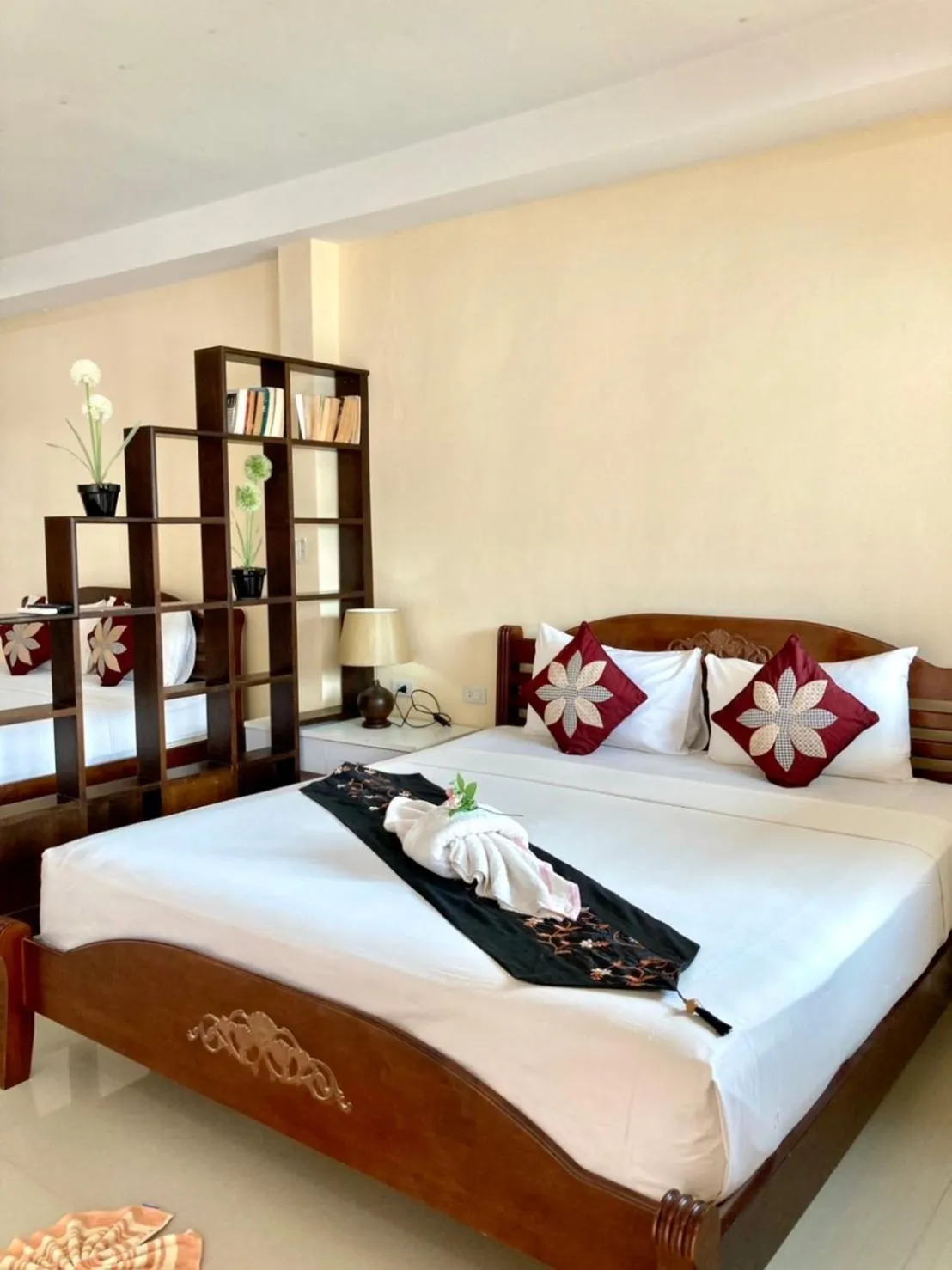 Bed in Lanta Just Come Hotel