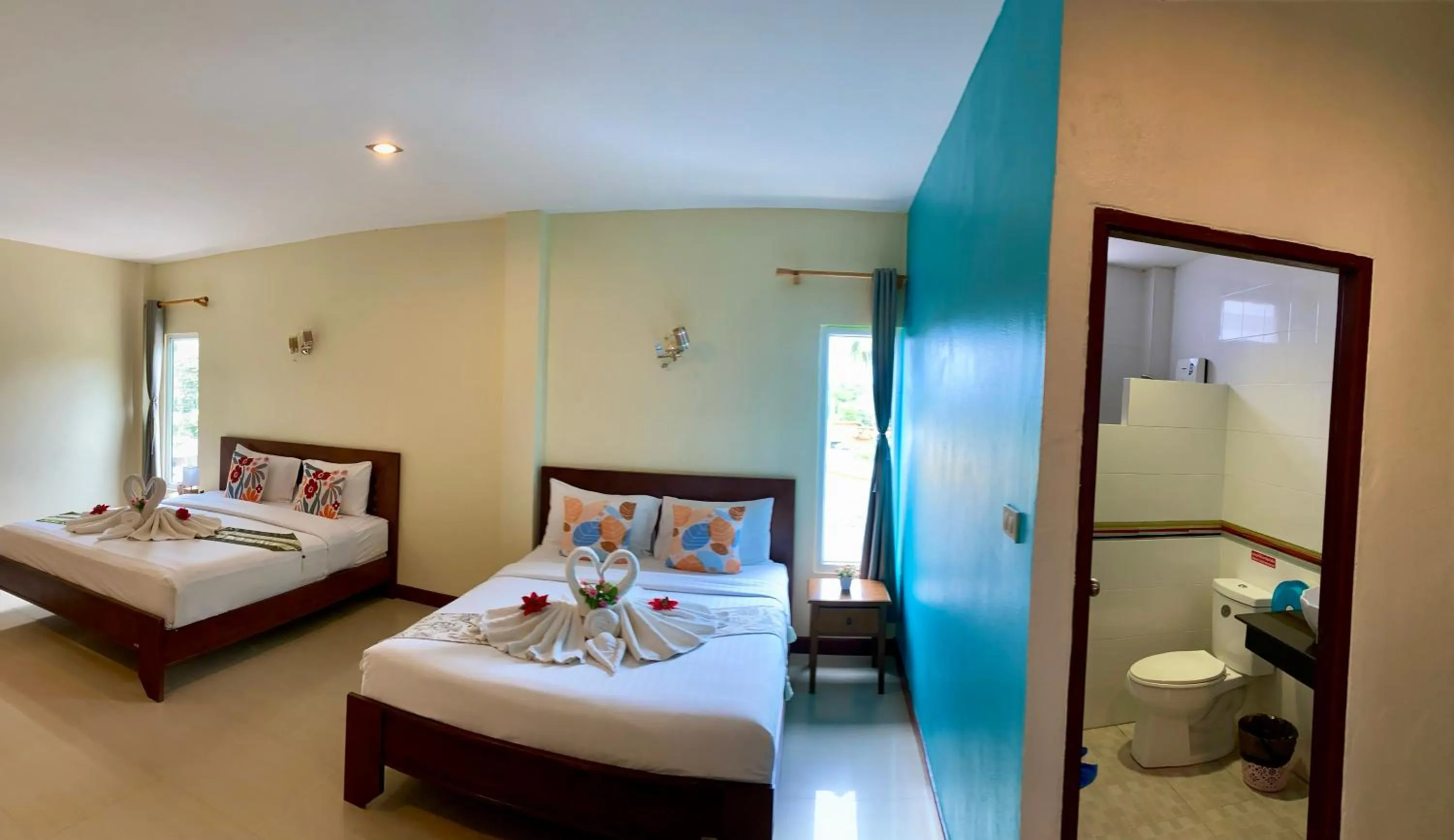 Bed in Lanta Just Come Hotel