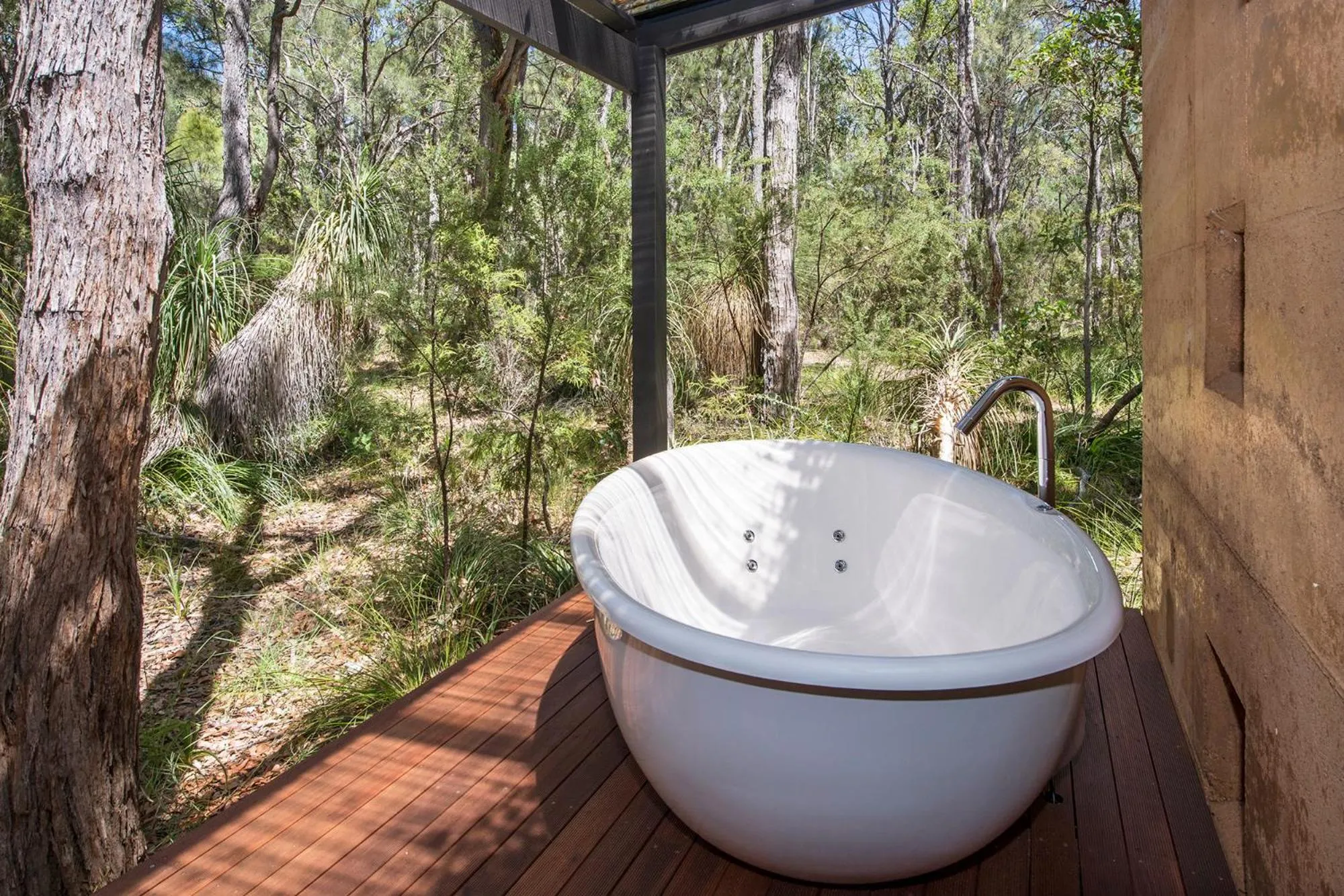 Open Air Bath in Hidden Valley Forest Retreat