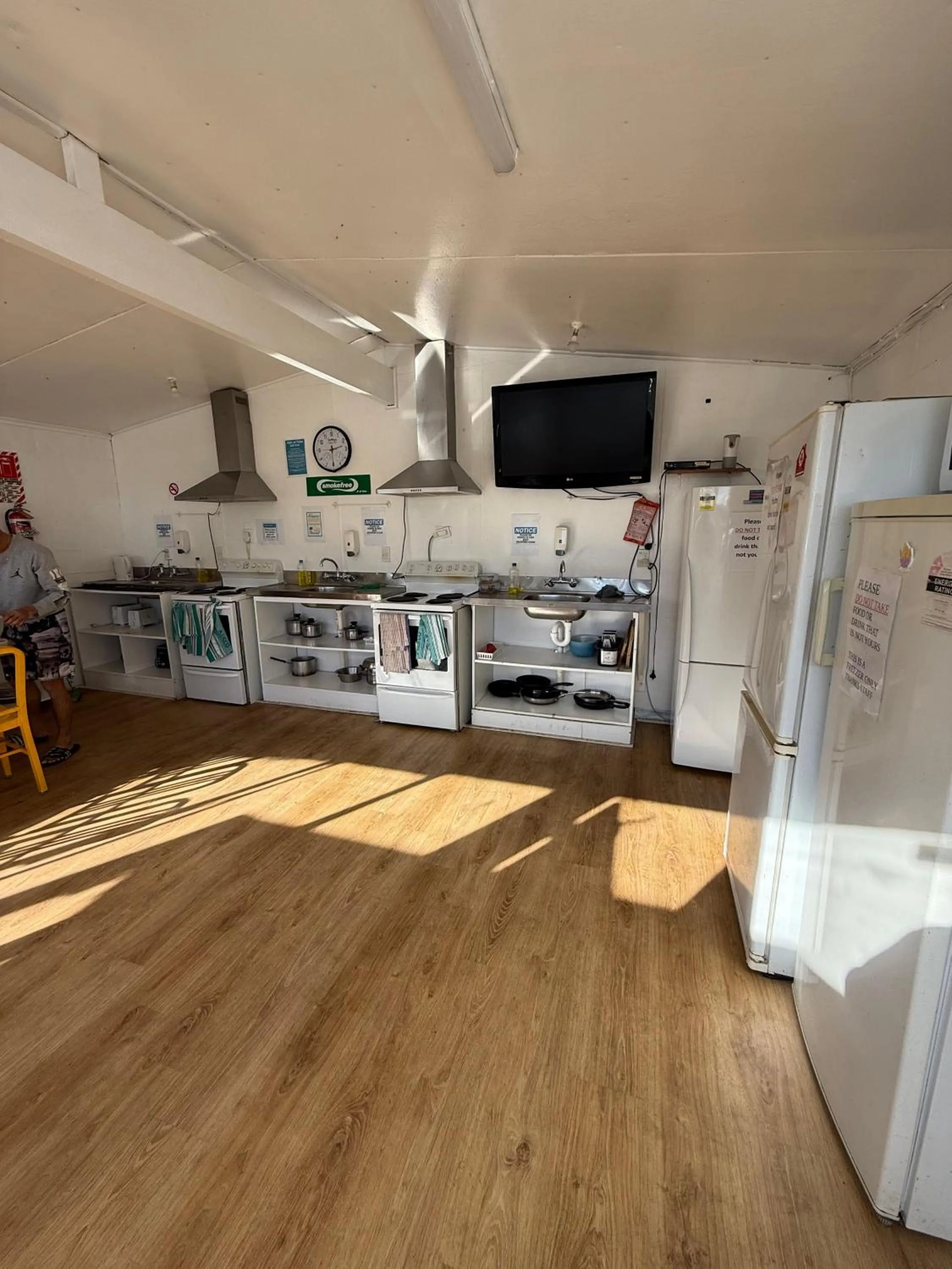 Camellia Court Family Motel