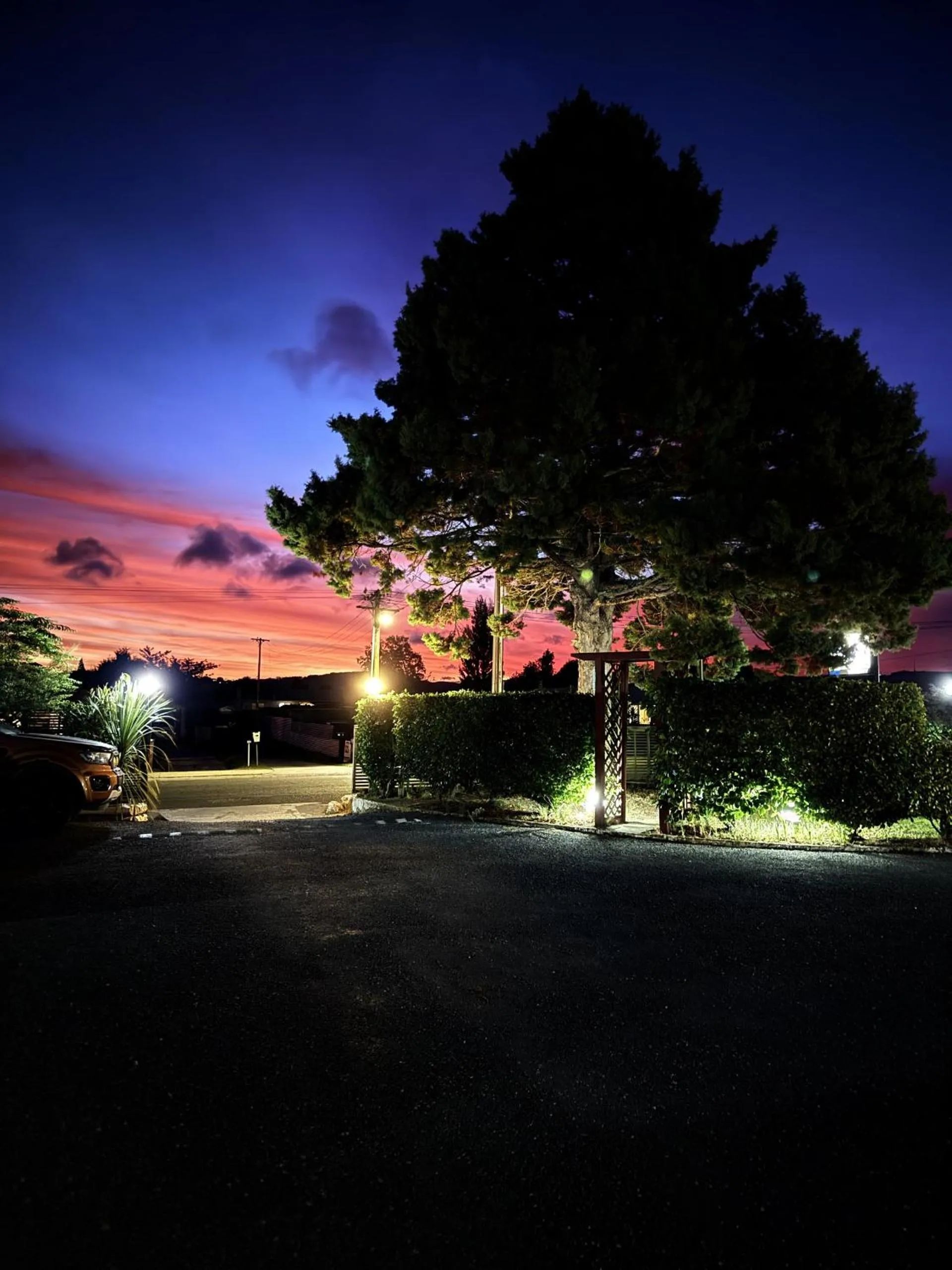 Camellia Court Family Motel