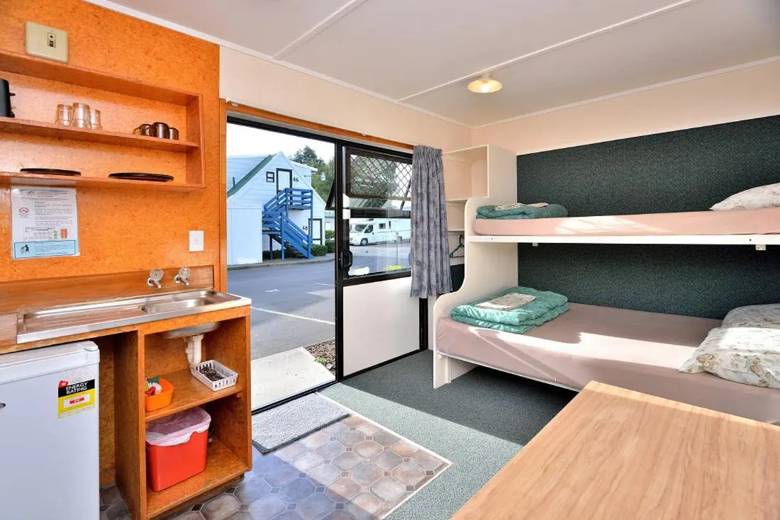 Day in Auckland Northshore Motels & Holiday Park