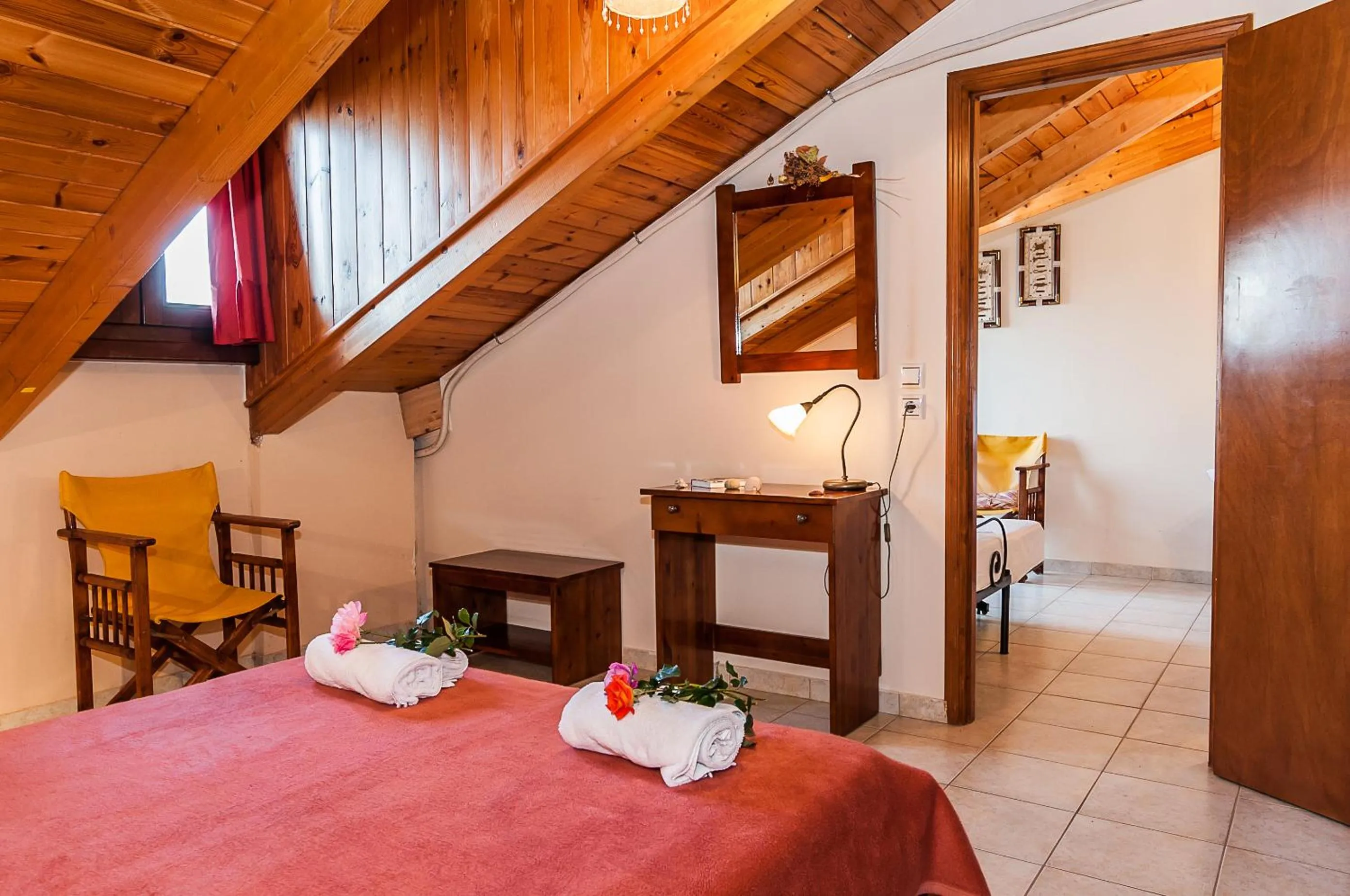 Bedroom, Bed in Kavos Psarou Studios & Apartments