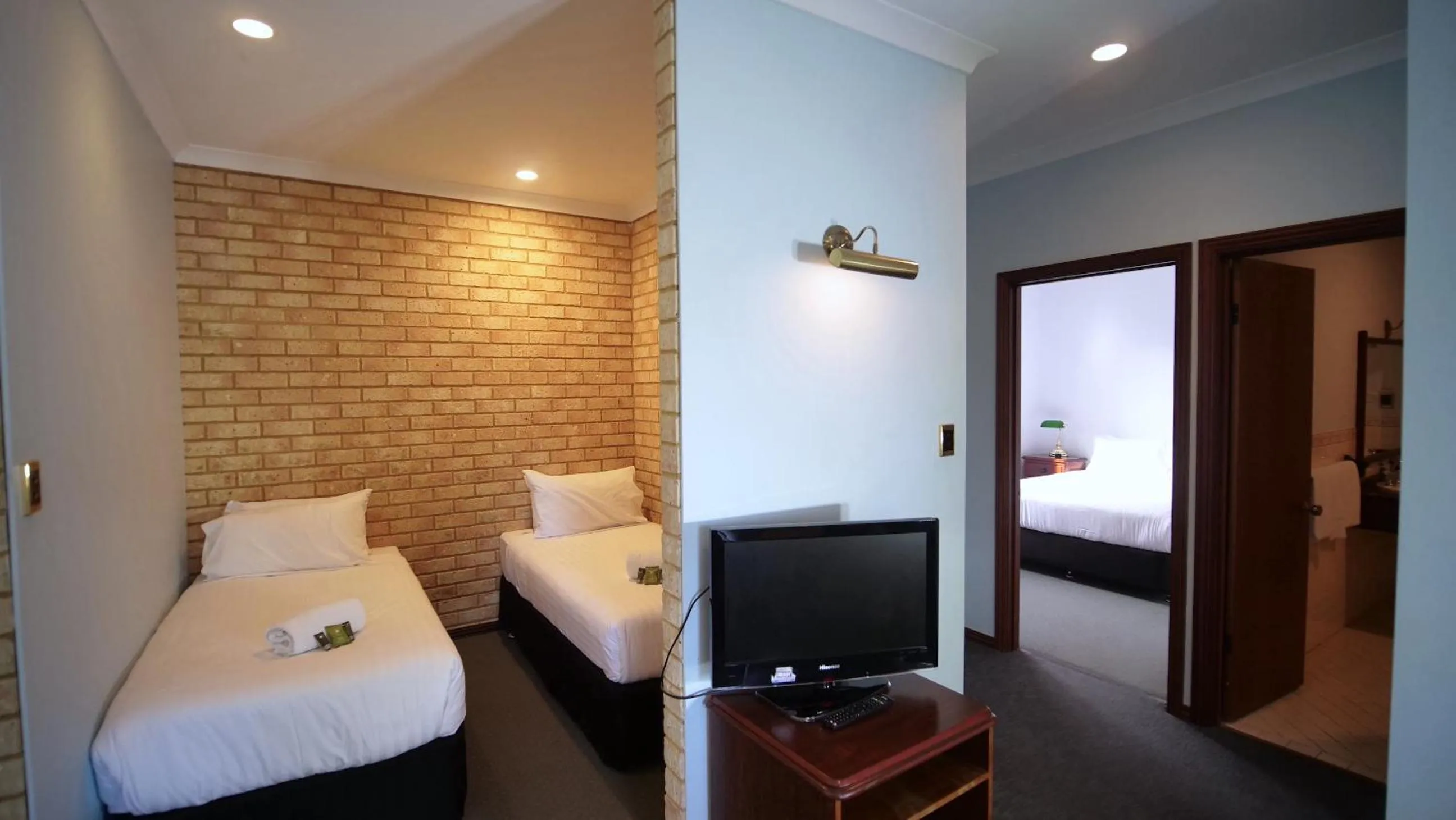 Family Room with Bath in Margaret River Motel