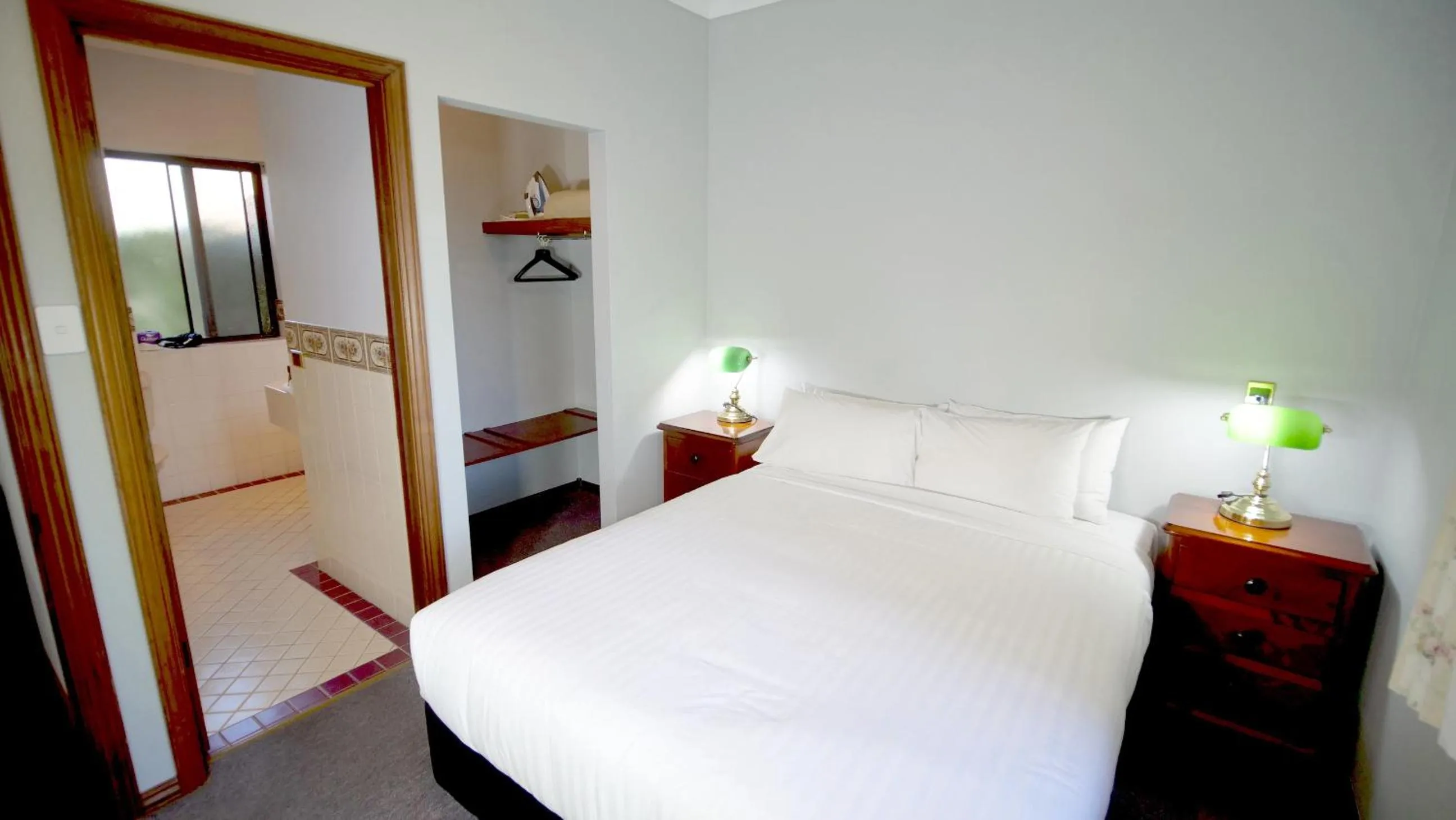 Two-Bedroom, Two-Bathroom Family Room in Margaret River Motel