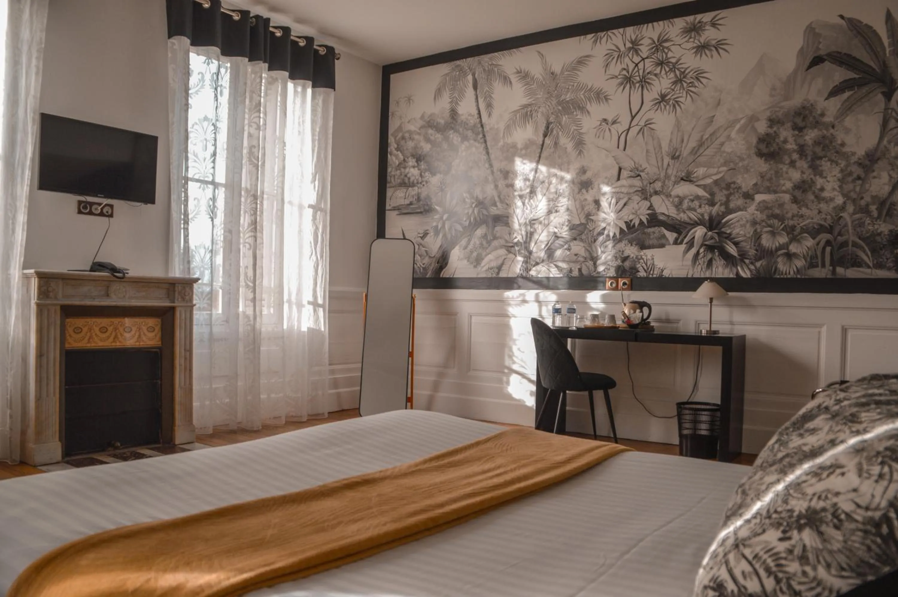 Bed in Hôtel Château La Chèze - Bordeaux Floirac