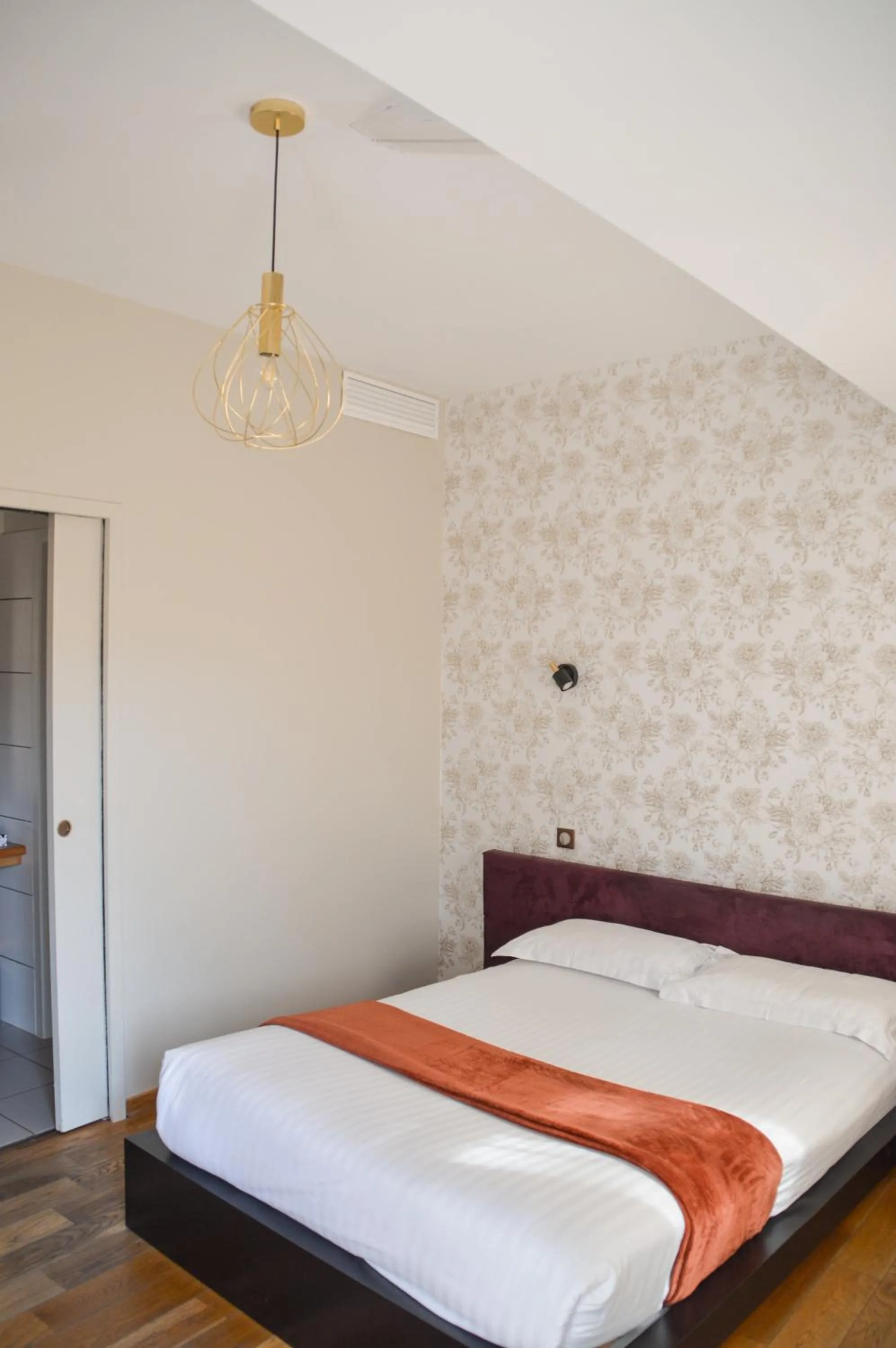 Bed in Hôtel Château La Chèze - Bordeaux Floirac