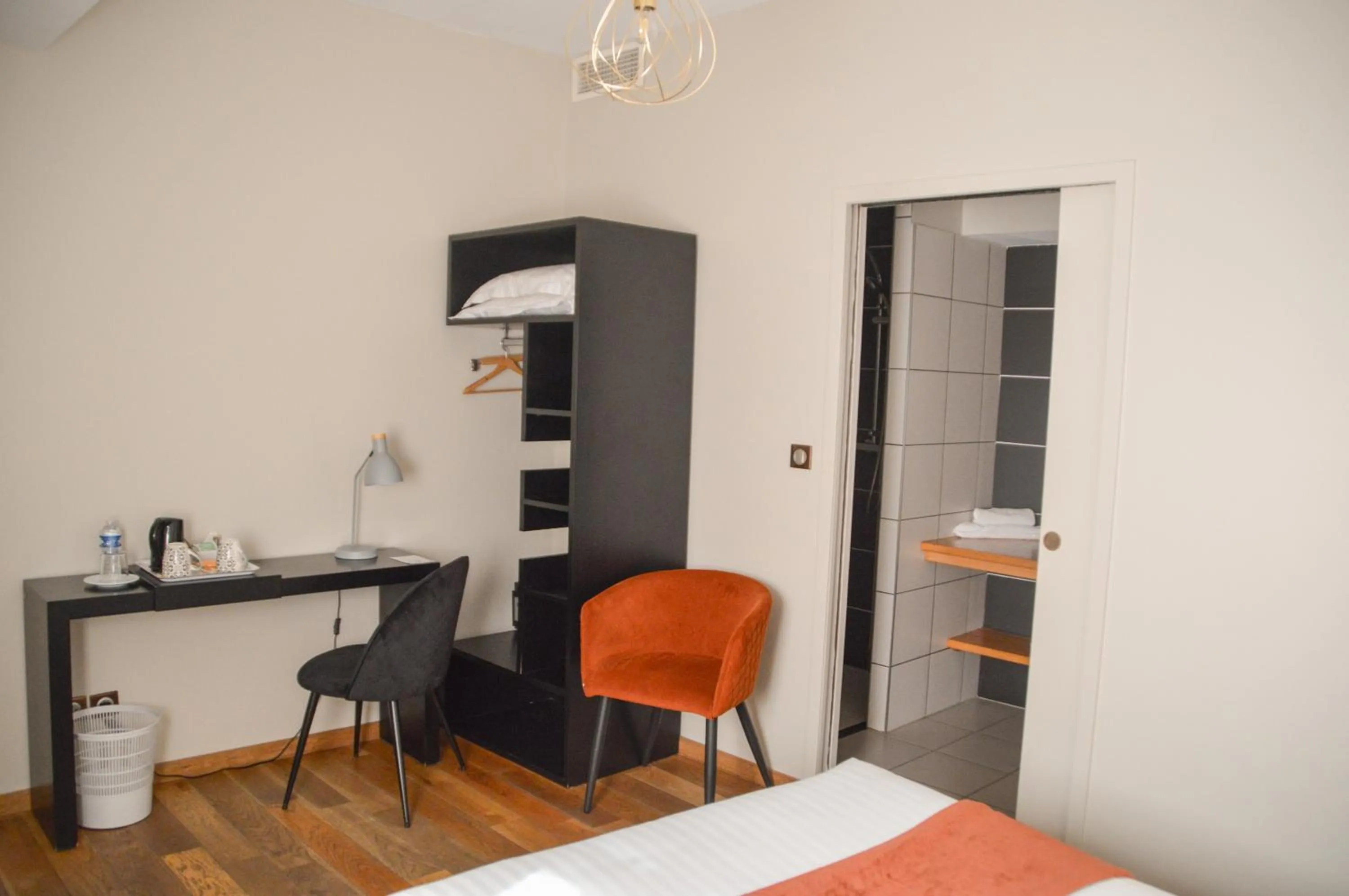 Bed in Hôtel Château La Chèze - Bordeaux Floirac