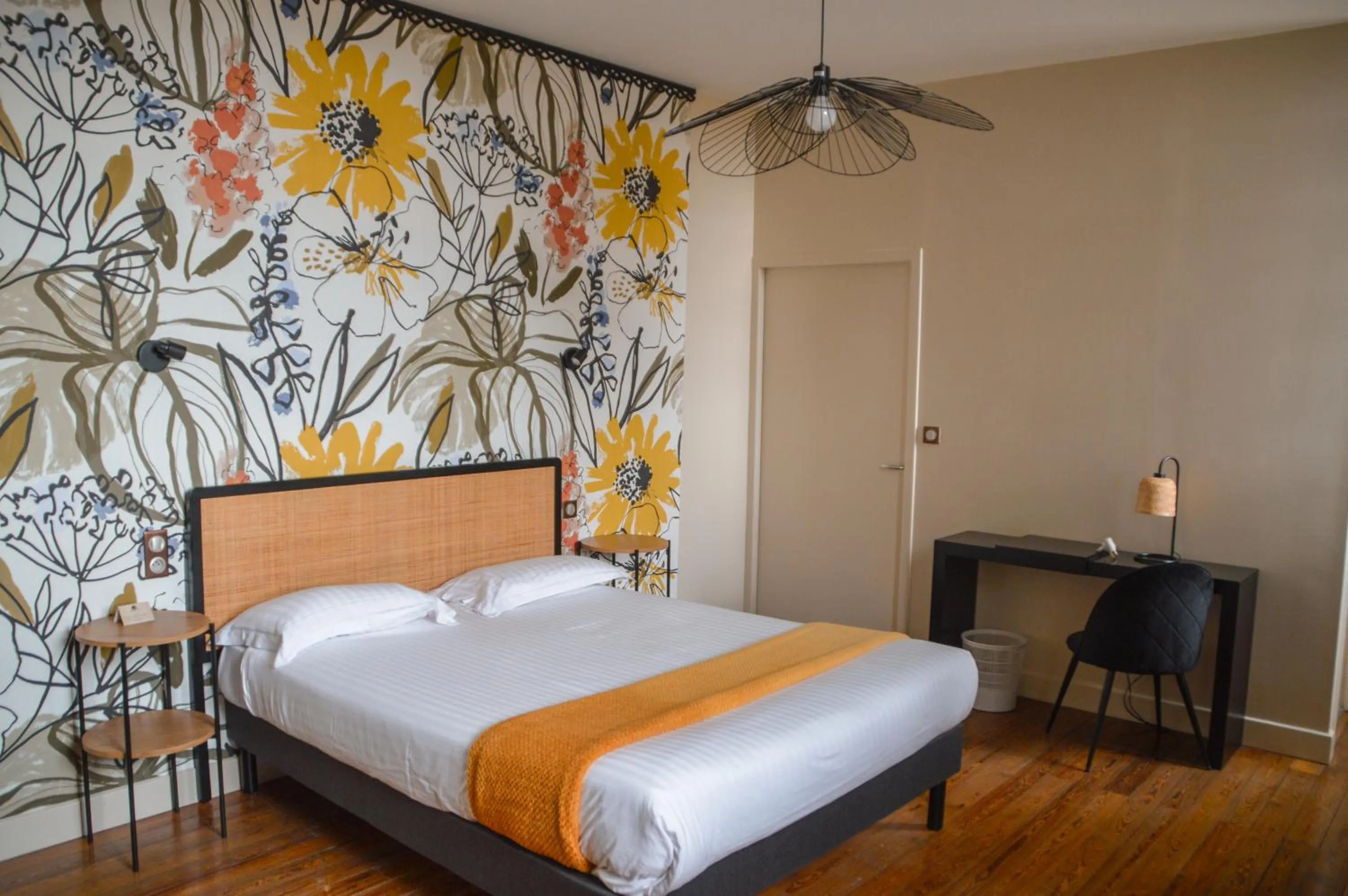 Bed in Hôtel Château La Chèze - Bordeaux Floirac