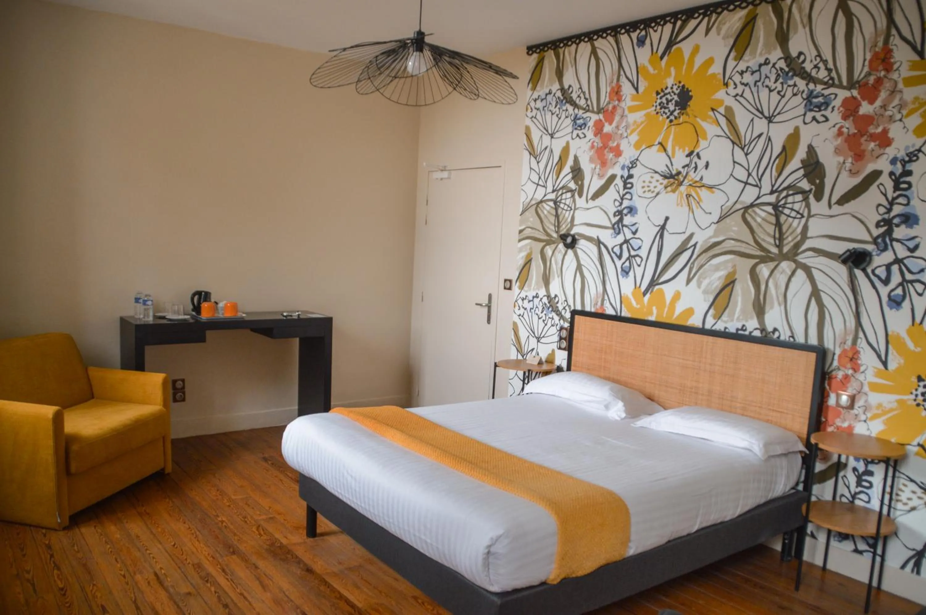 Bed in Hôtel Château La Chèze - Bordeaux Floirac