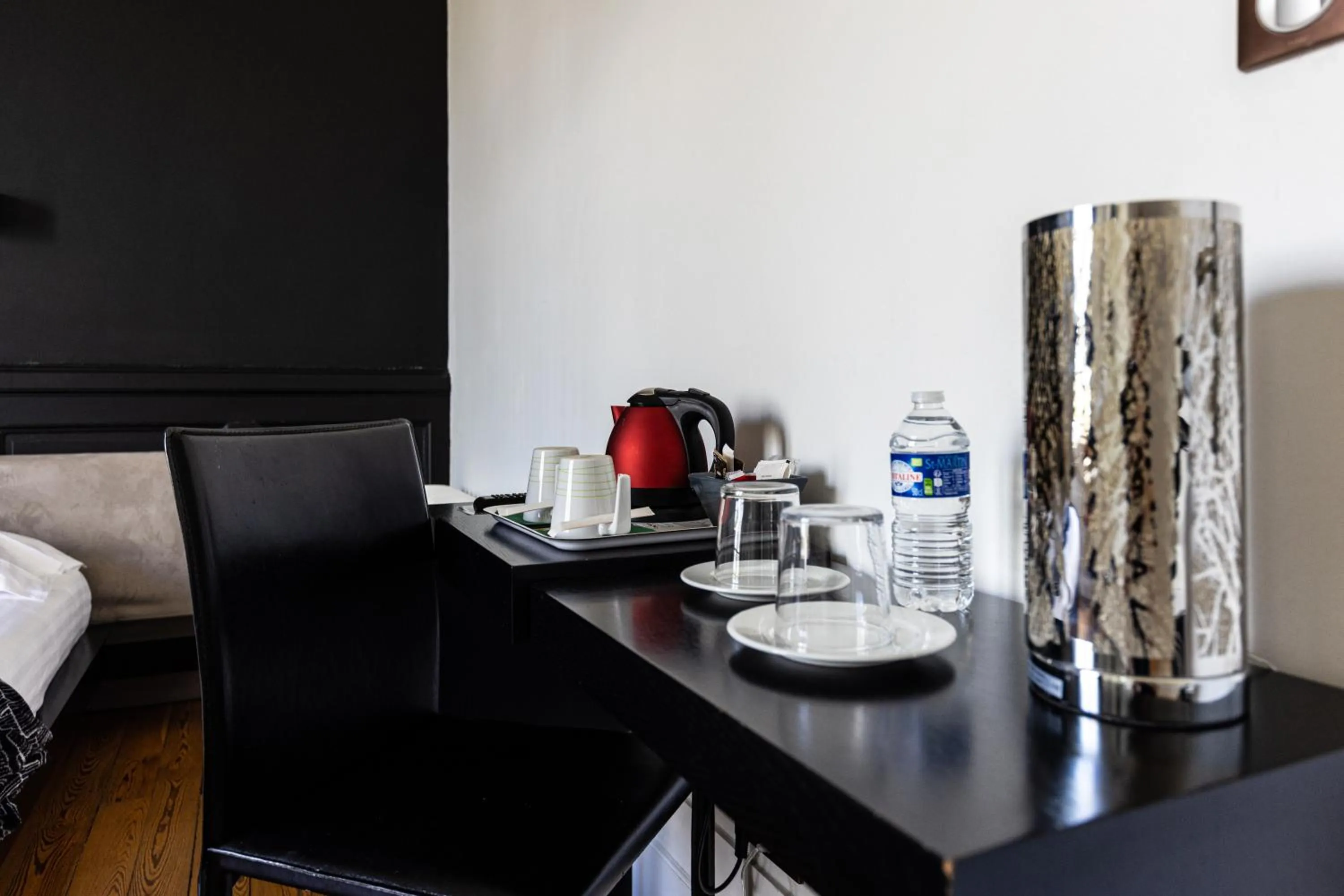 Bed in Hôtel Château La Chèze - Bordeaux Floirac