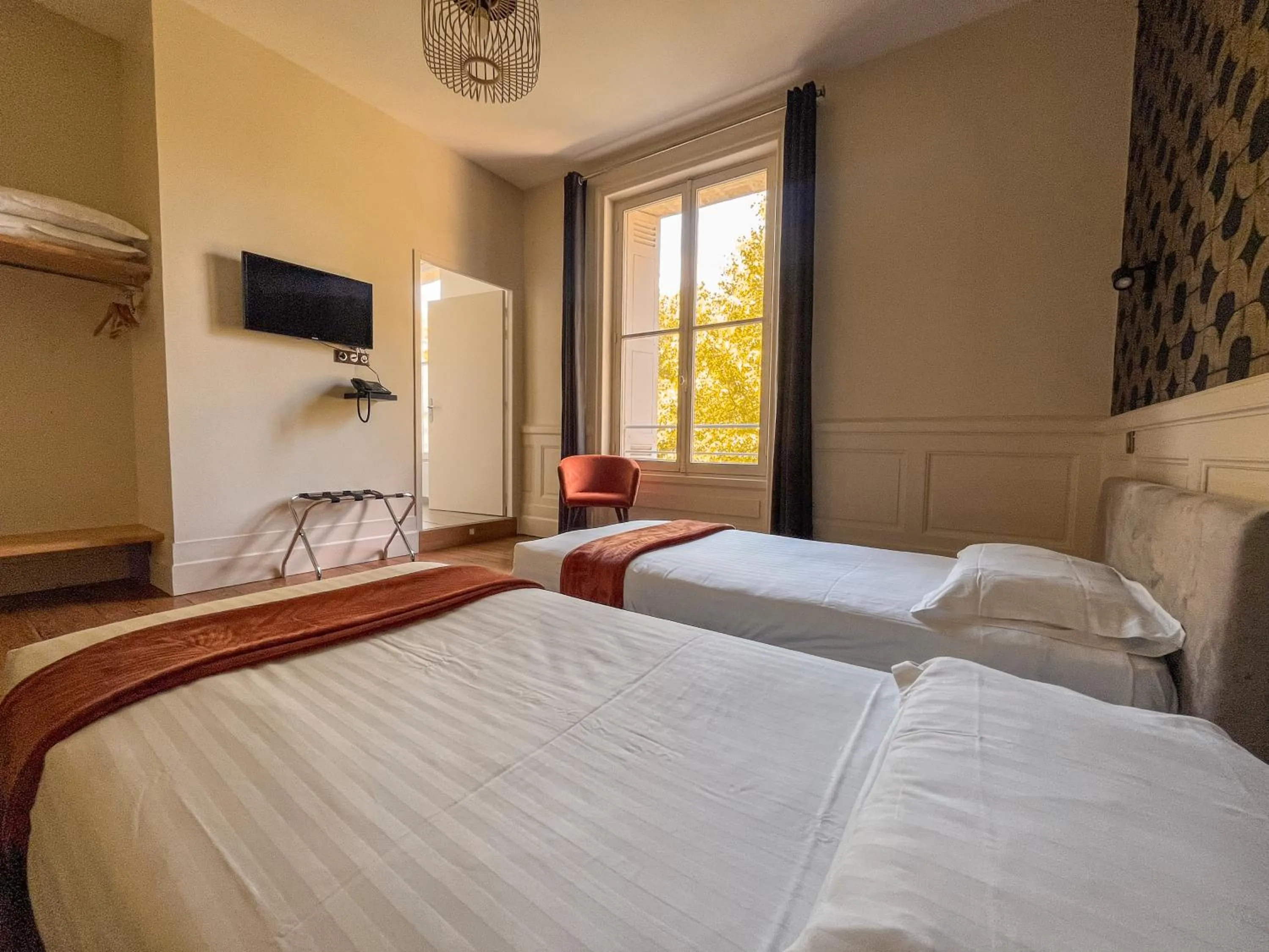 Bed in Hôtel Château La Chèze - Bordeaux Floirac