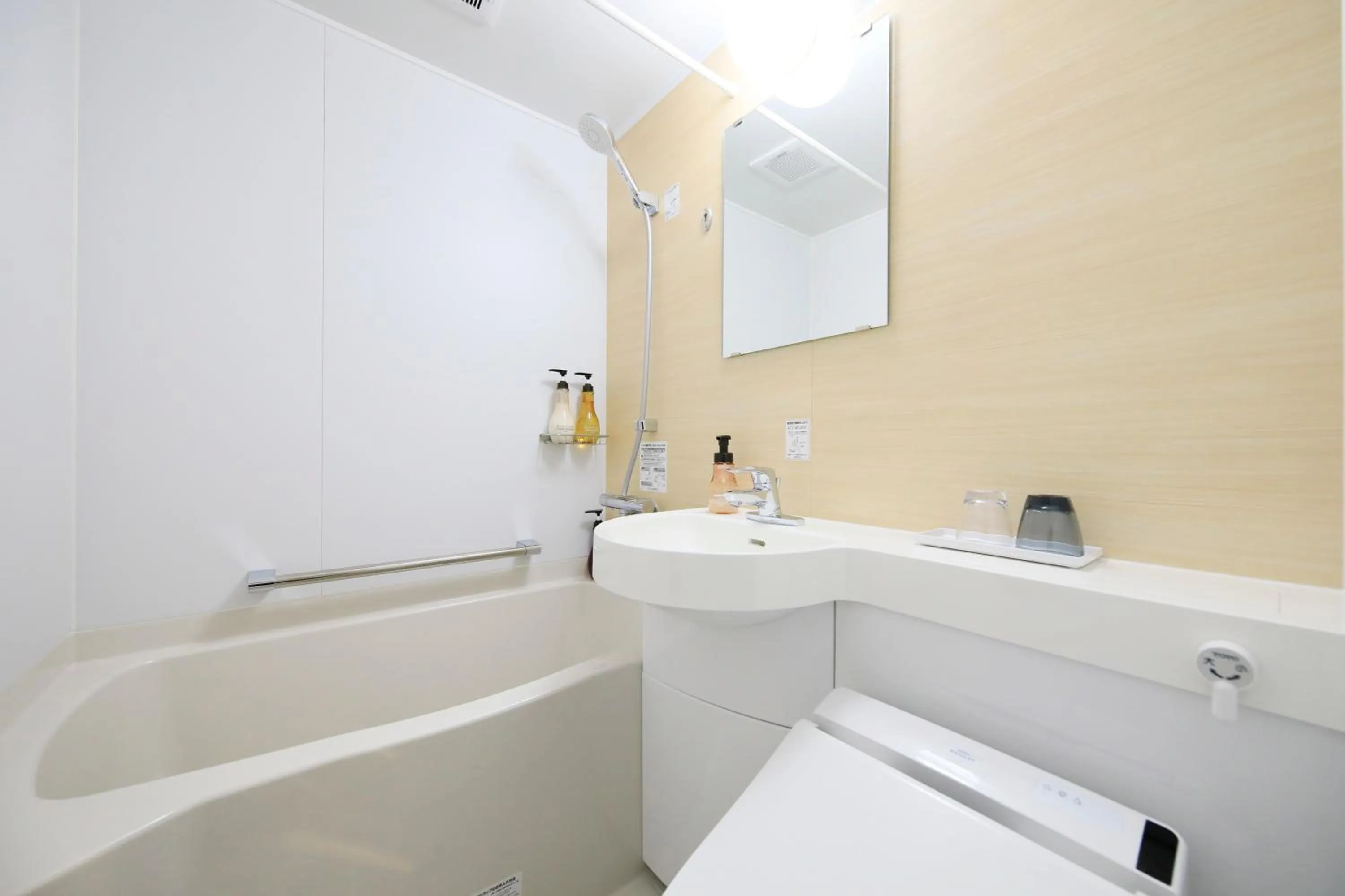 Shower in Hotel NewNagano NeXT