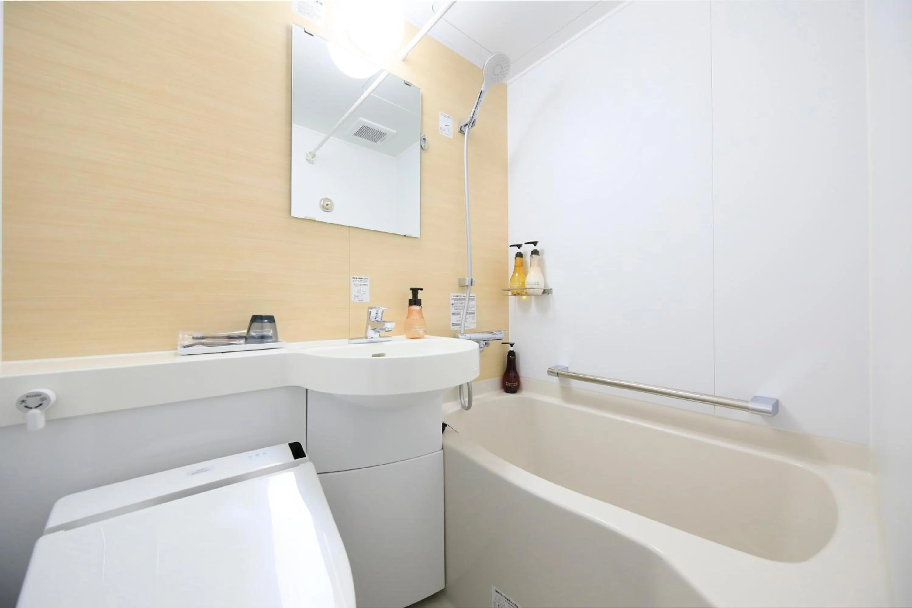 Shower in Hotel NewNagano NeXT