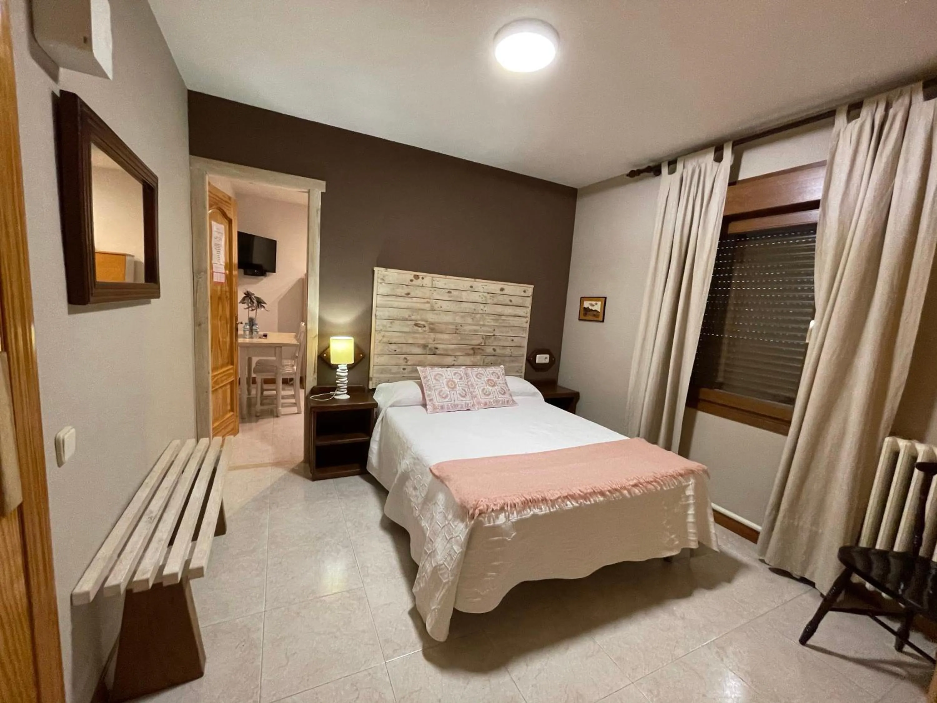 Photo of the whole room, Bed in Hotel Apartamentos Barrau