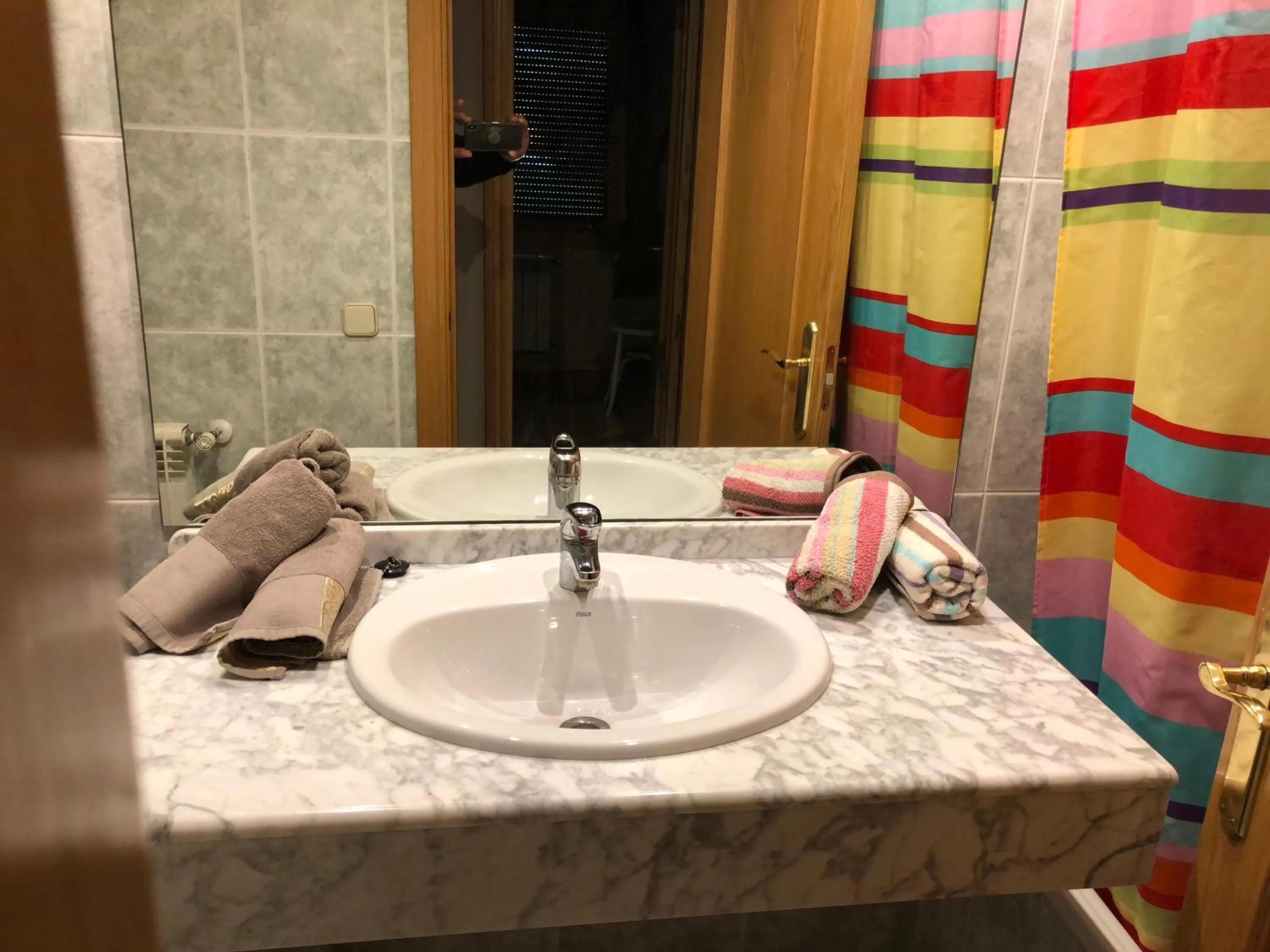 Bathroom in Hotel Apartamentos Barrau