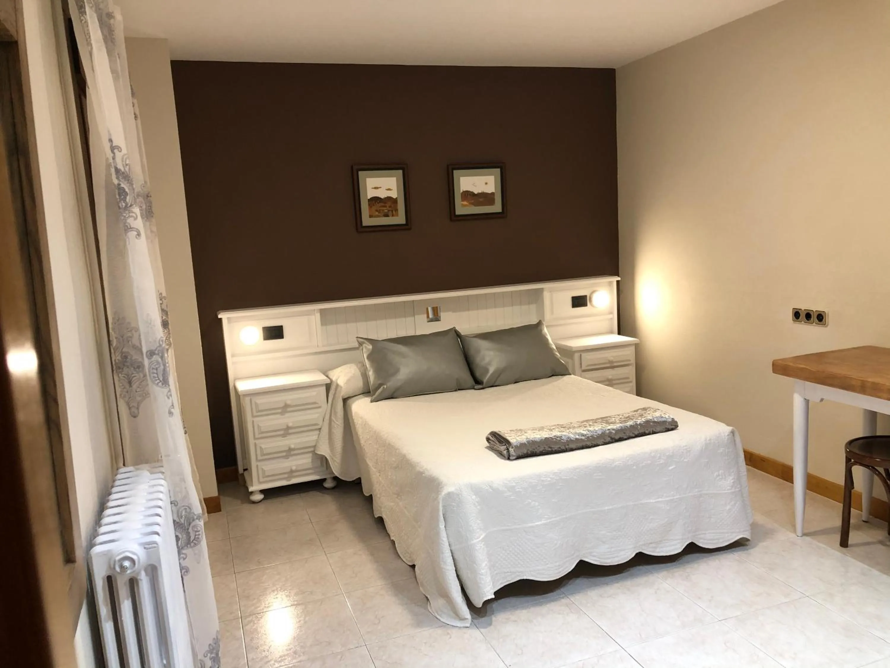 Bedroom, Bed in Hotel Apartamentos Barrau