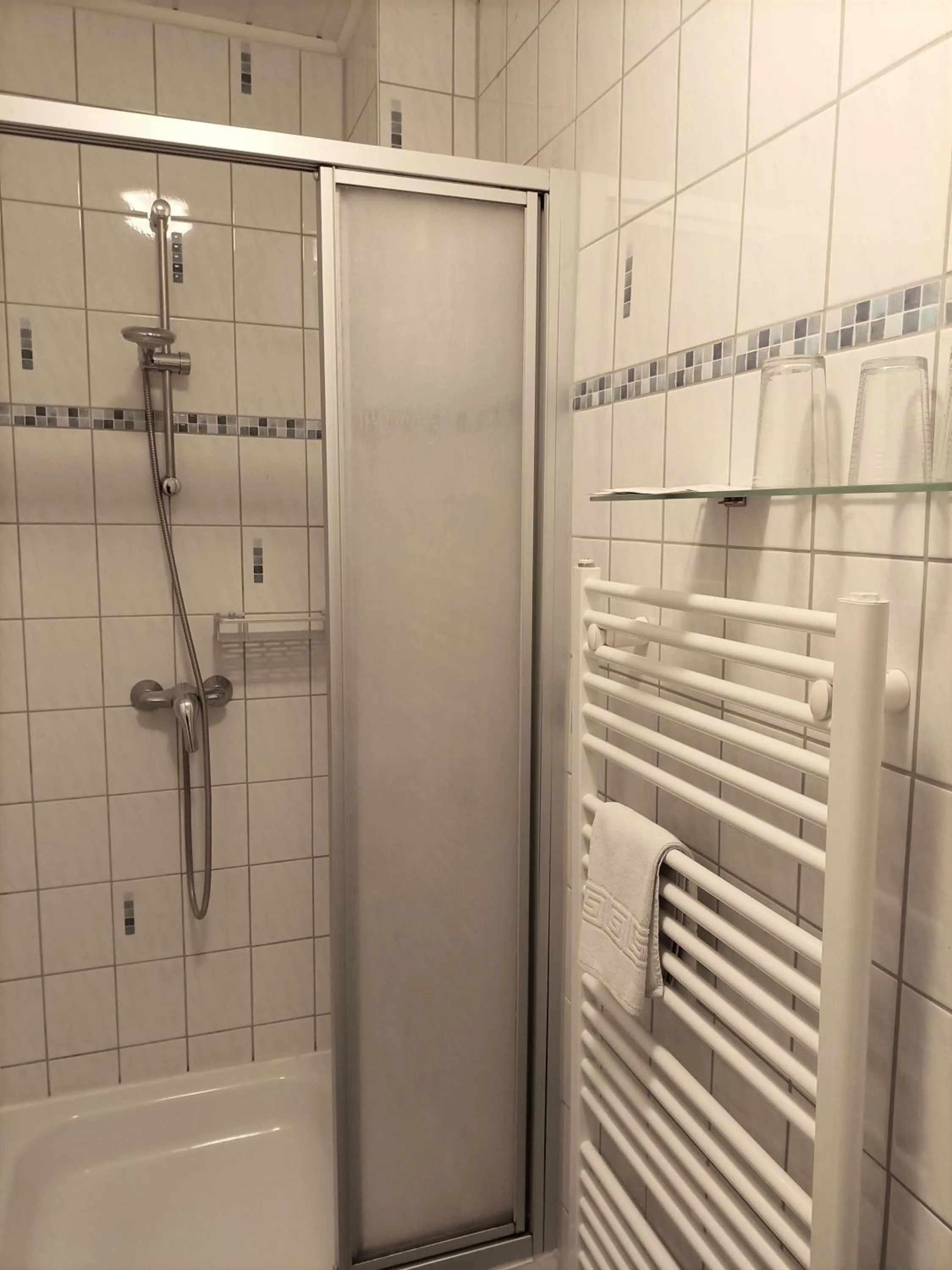 Shower in Hotel An der Karlstadt