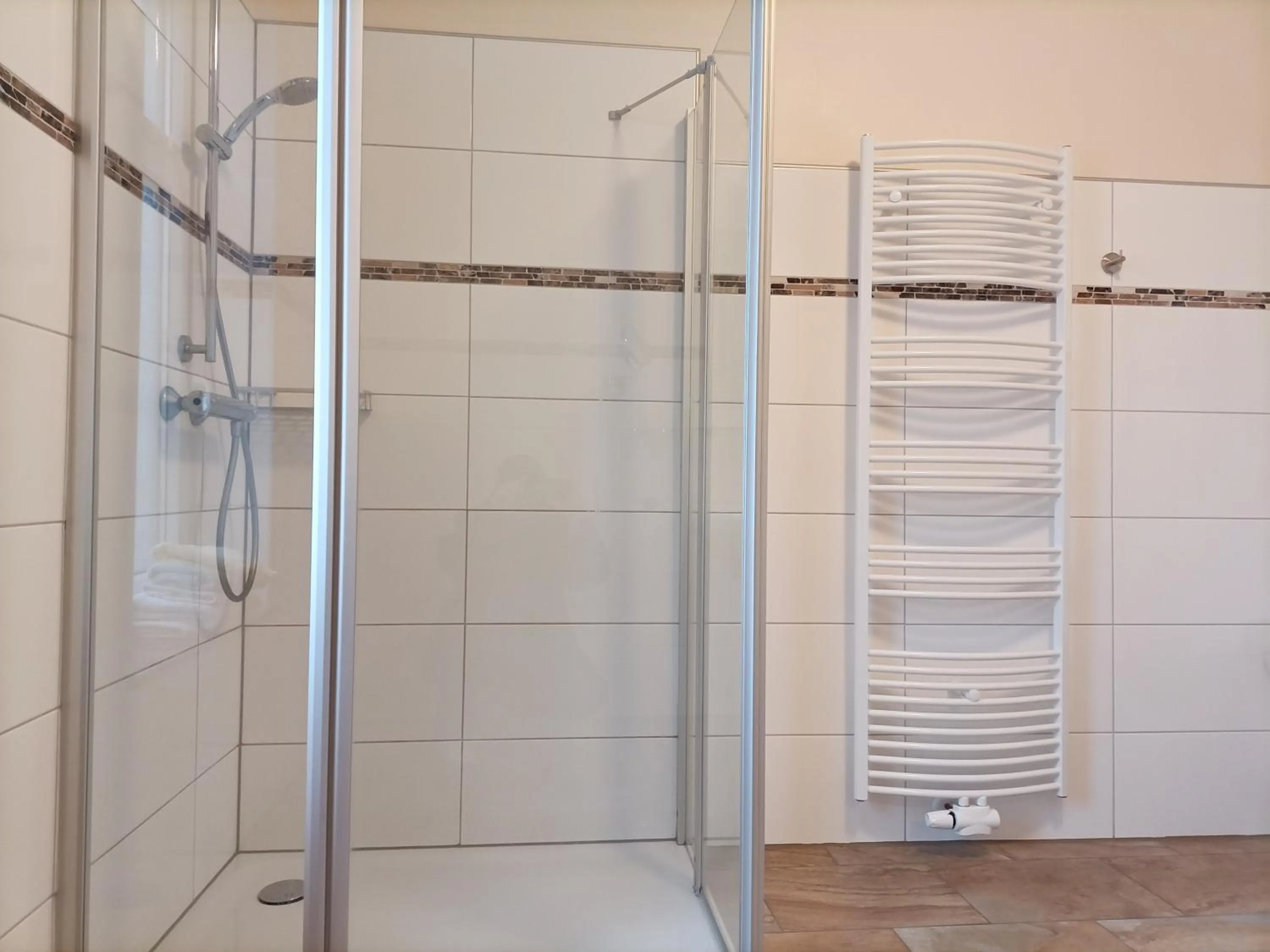 Shower in Hotel An der Karlstadt