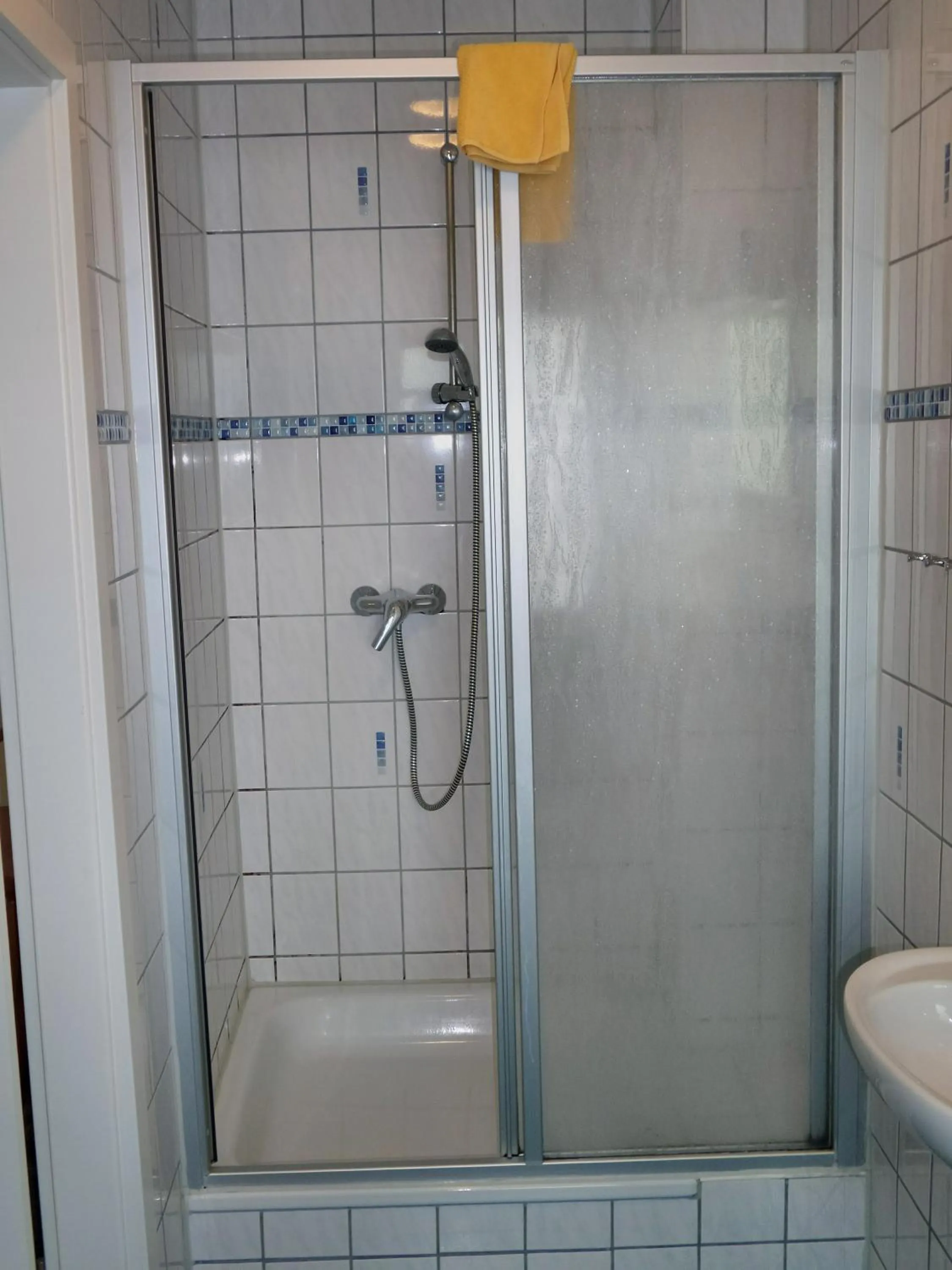 Shower in Hotel An der Karlstadt