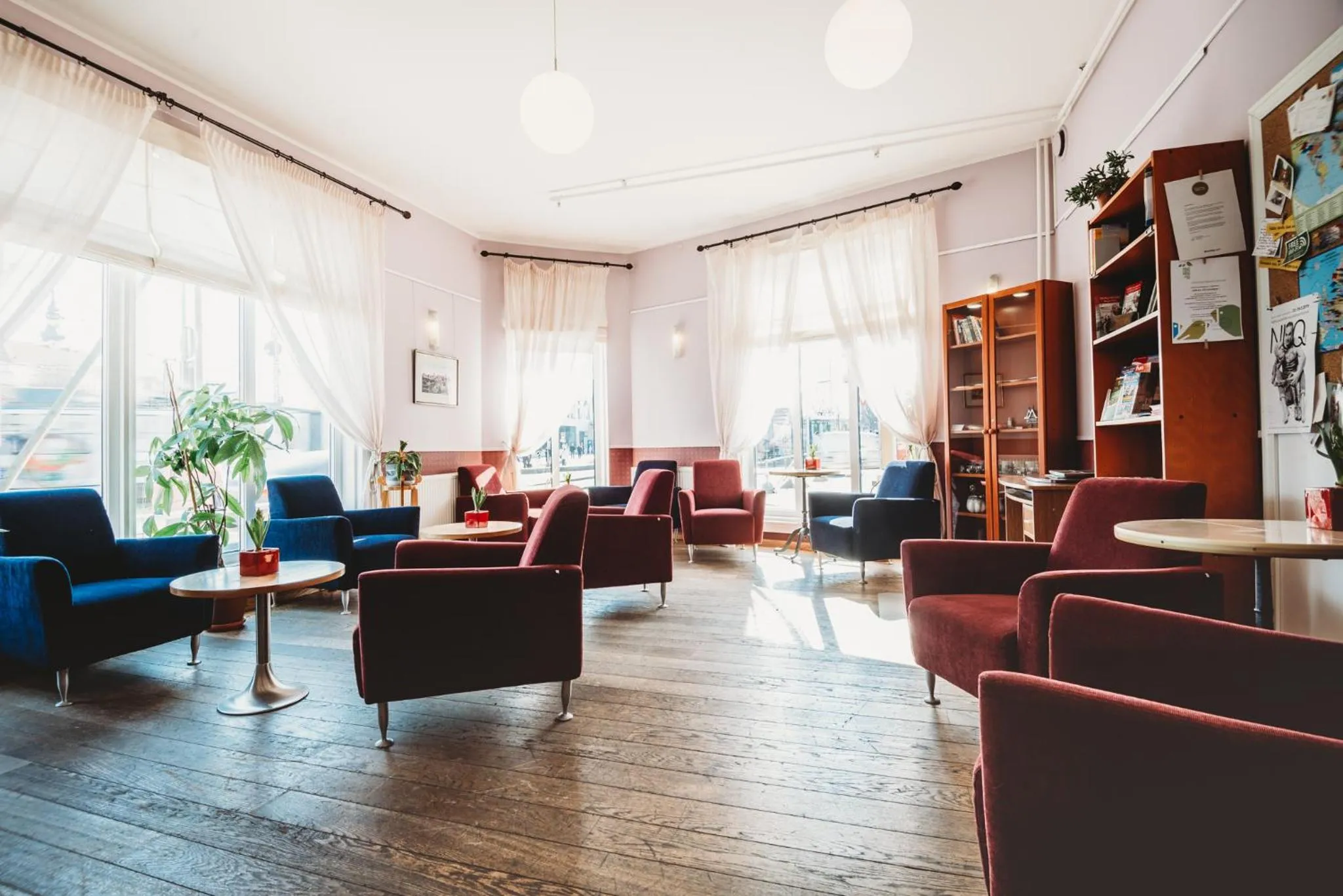 Toilet in Economy Hotel