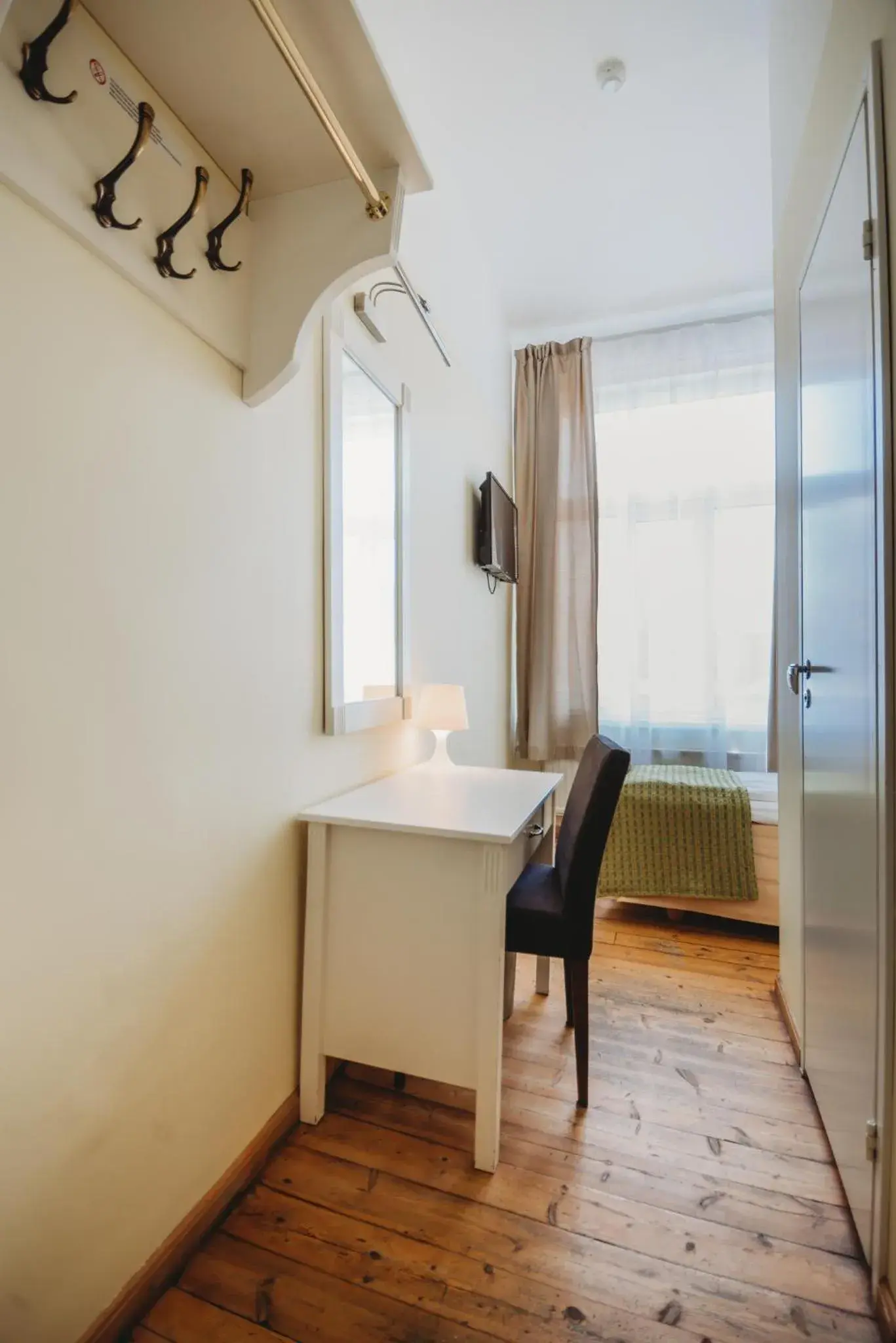 Single Room in Economy Hotel Single Room in Economy Hotel