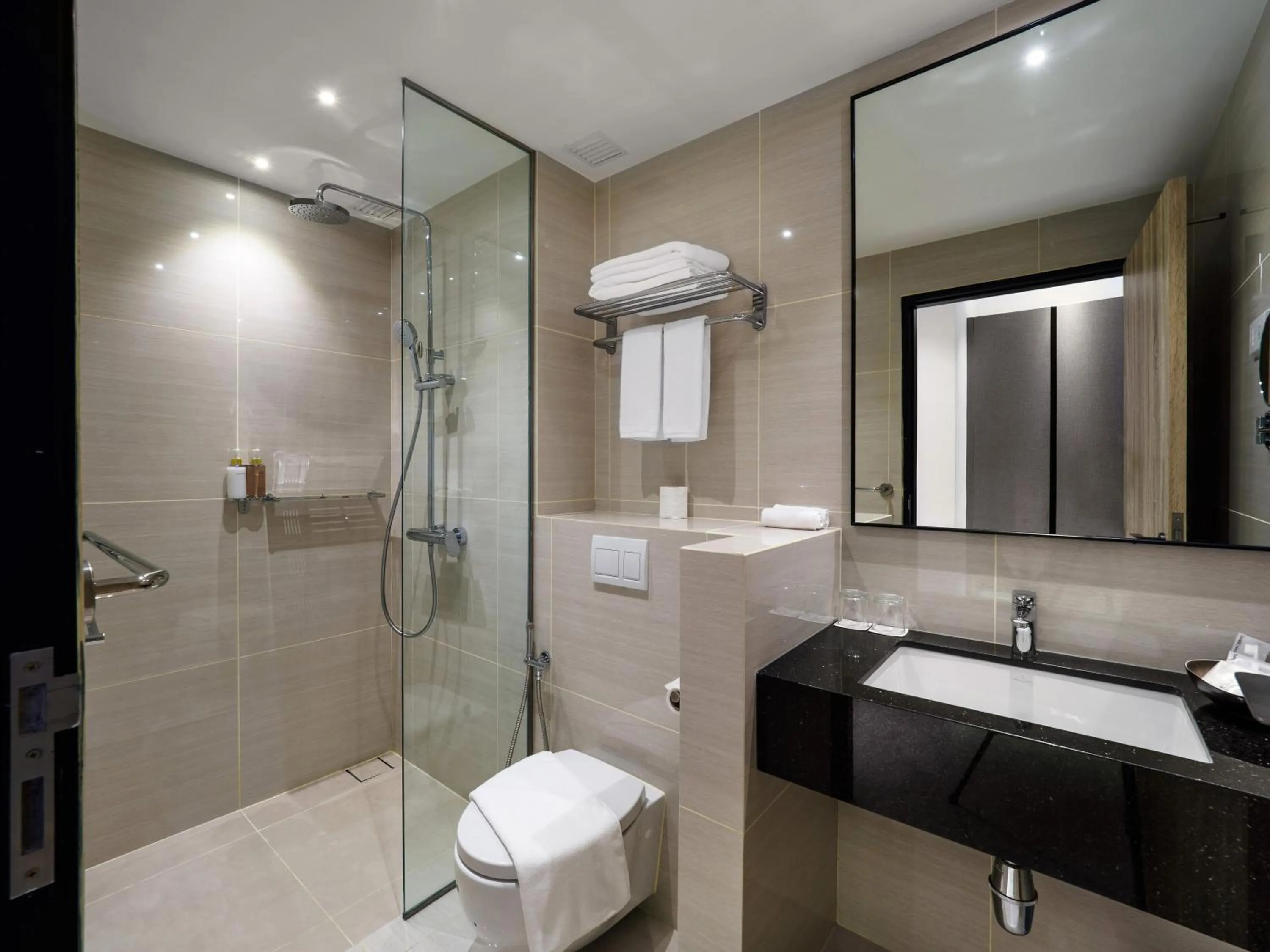 Bathroom in Magazine Vista Hotel Managed by The Ascott Limited