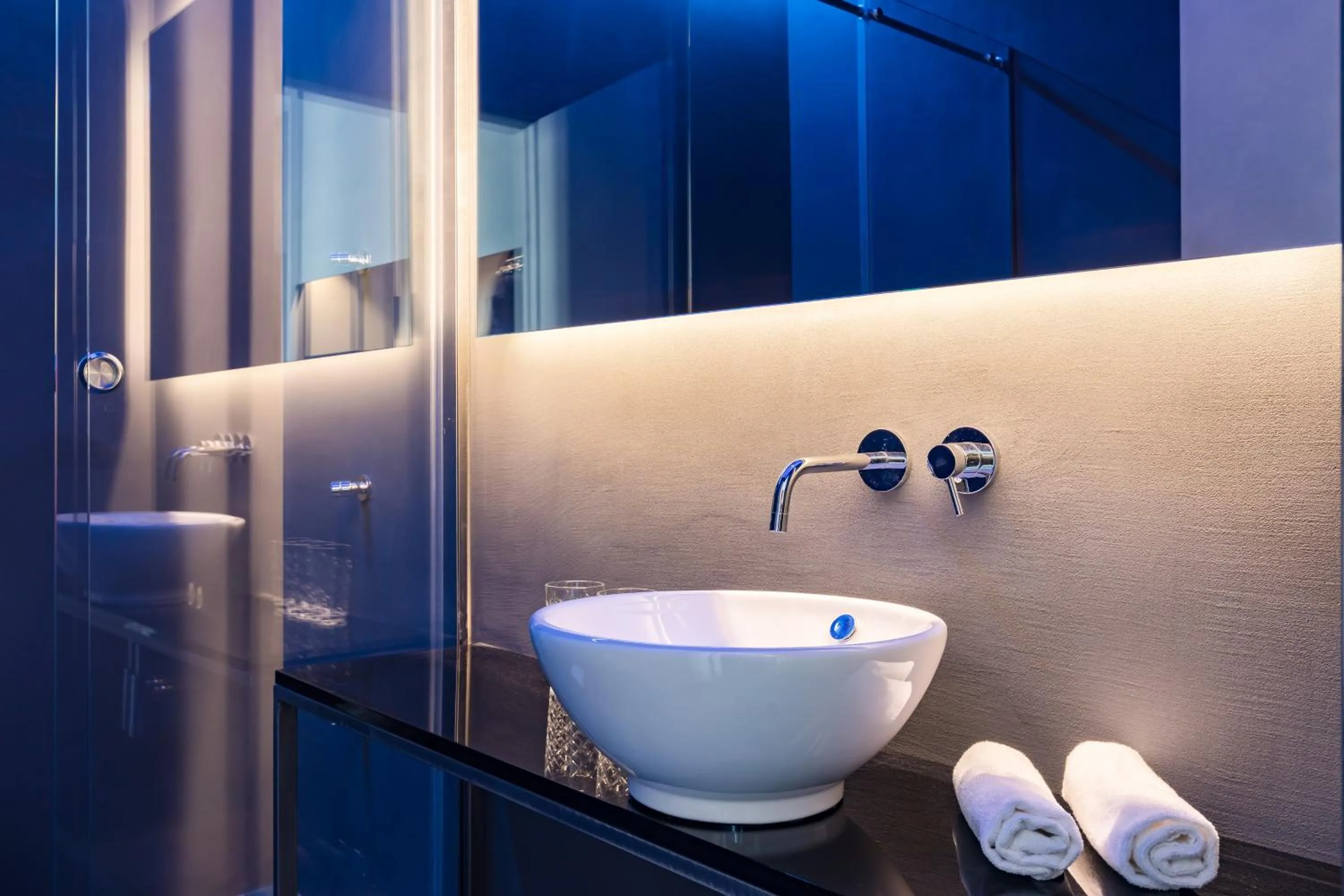 Shower in Pietra - The Italian Stay Collection