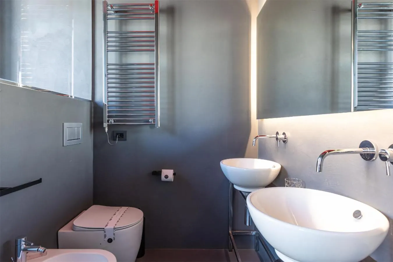 Toilet in Pietra - The Italian Stay Collection