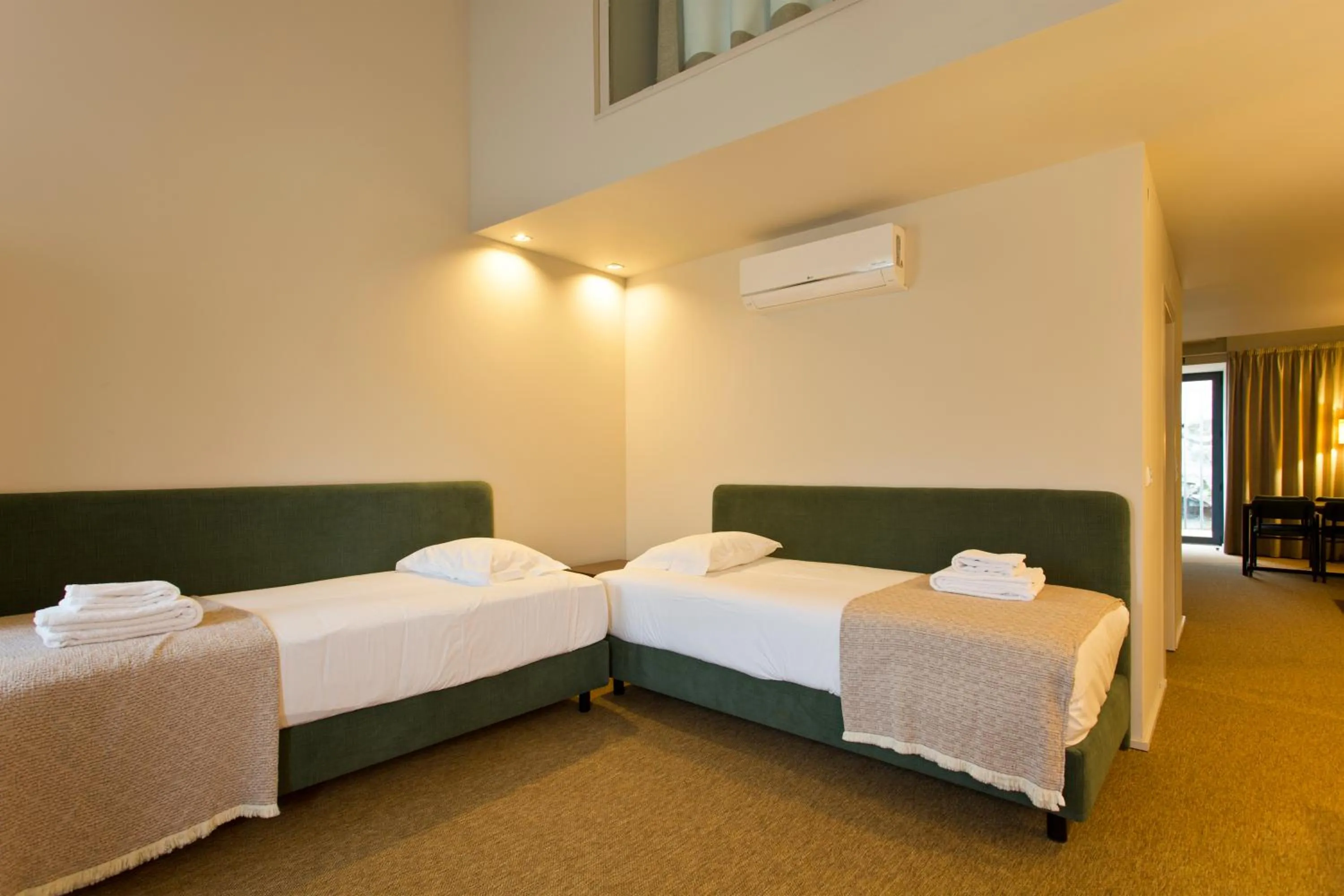 Bedroom, Bed in RVA - Gustave Eiffel Apartments