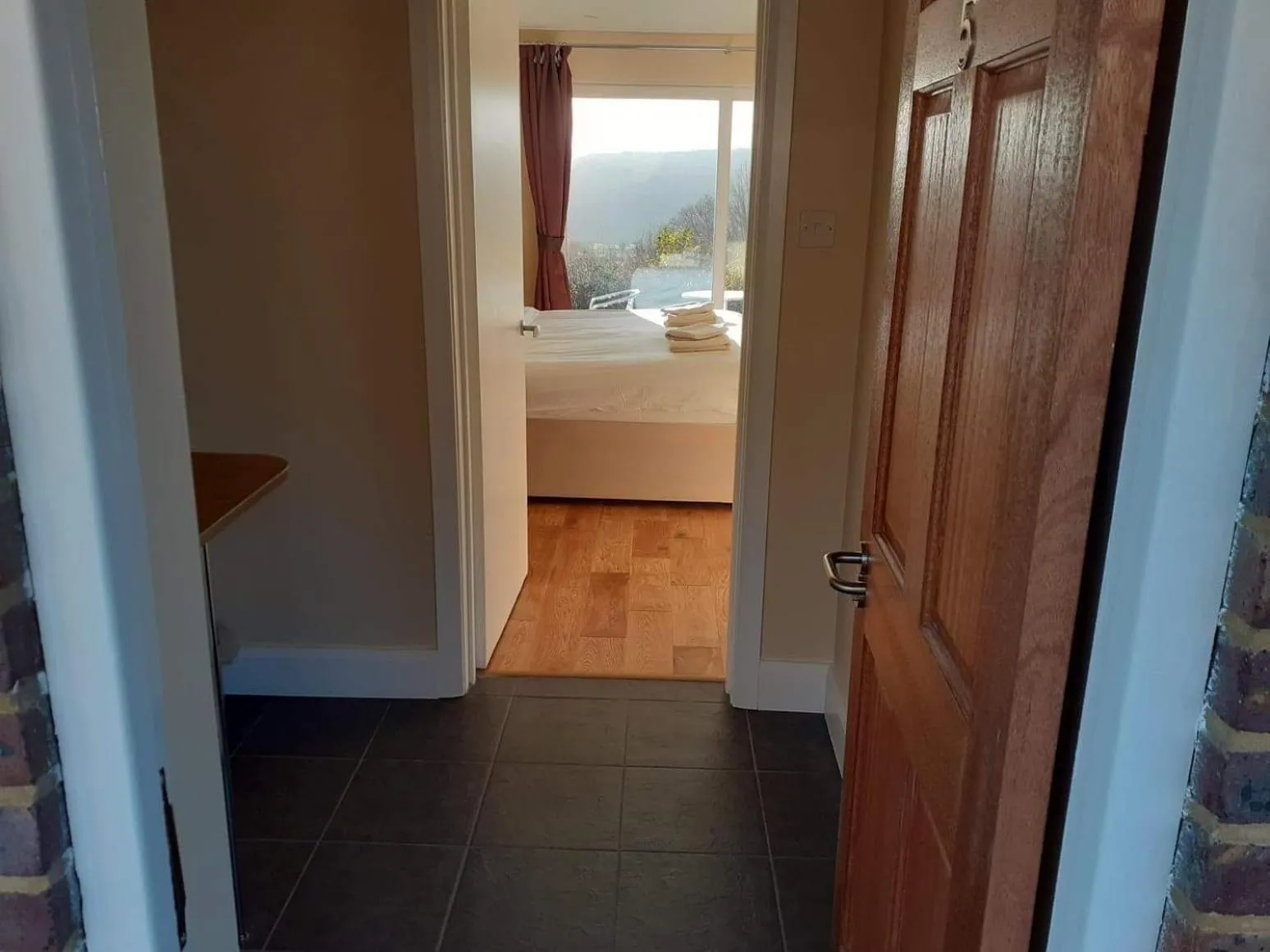 Facade/entrance, Bed in The Bear Inn and Burwash Motel