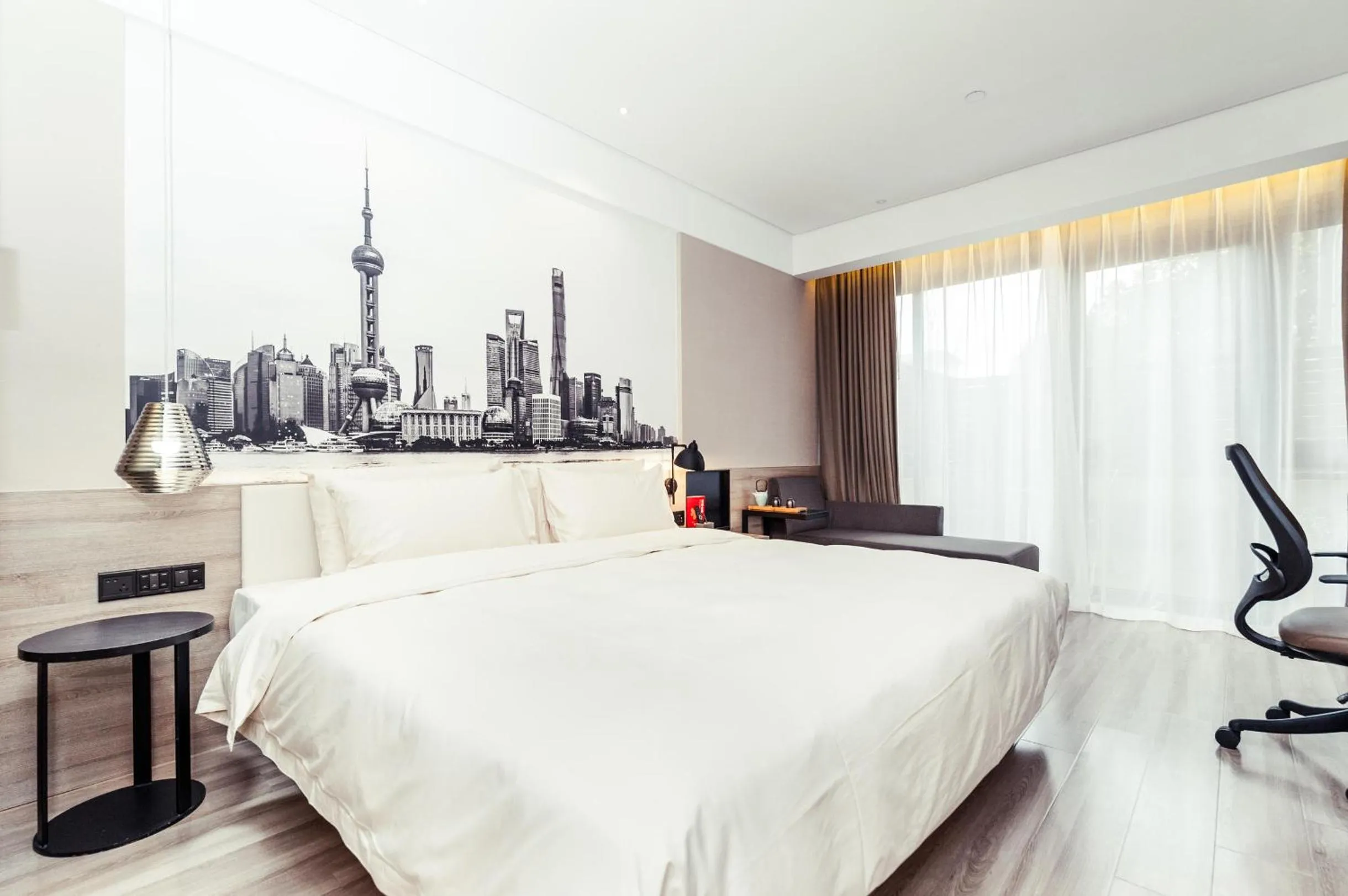 Bed in Atour Hotel Shanghai Pudong Airport