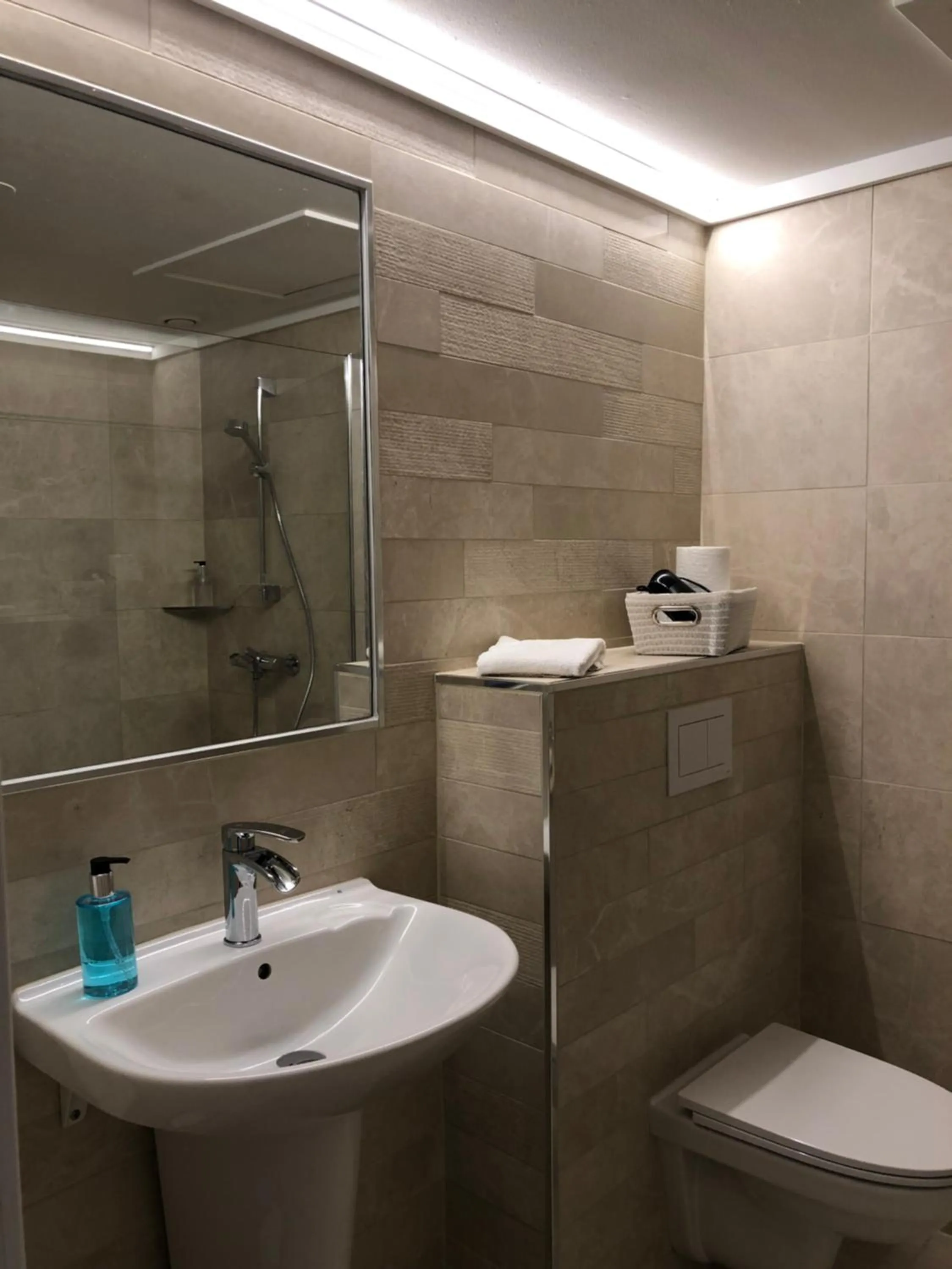 Shower in Risør Hotel