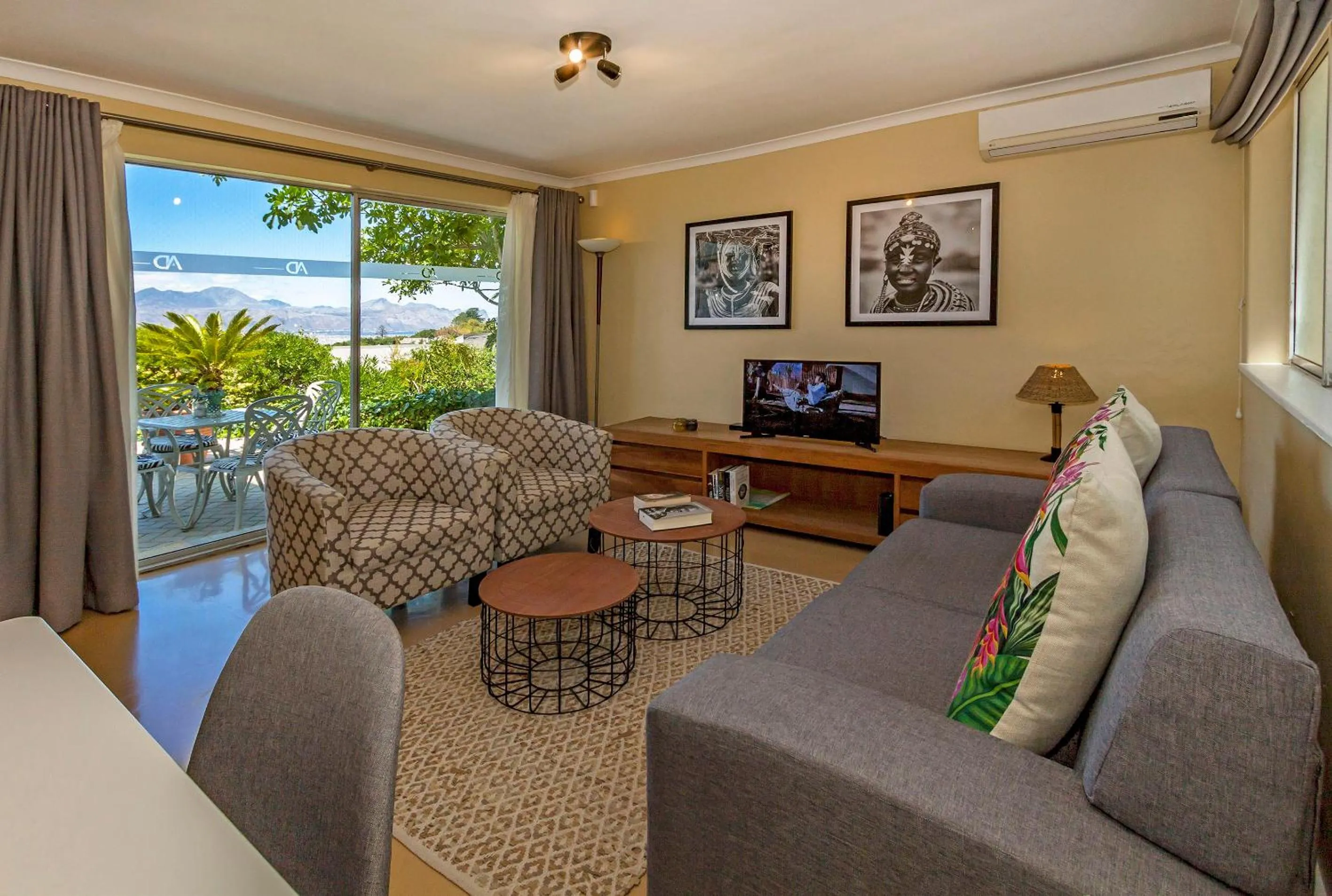 Living room in Morgen Guesthouse Somerset West