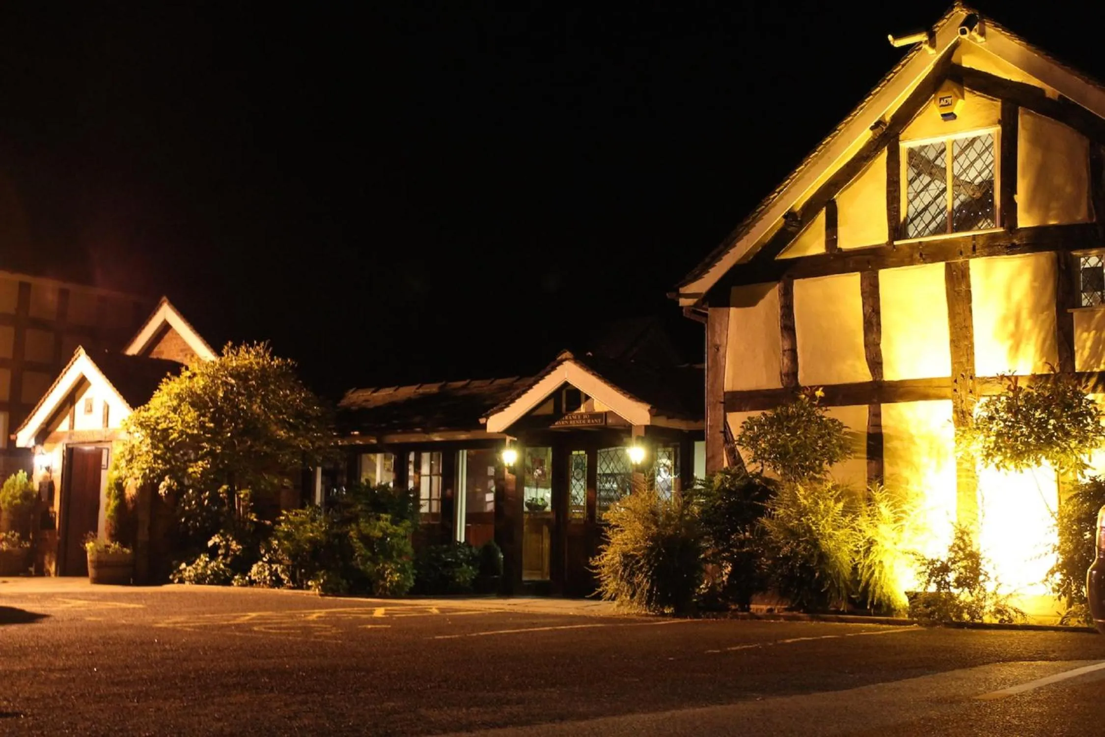Night in The Plough Inn & Restaurant