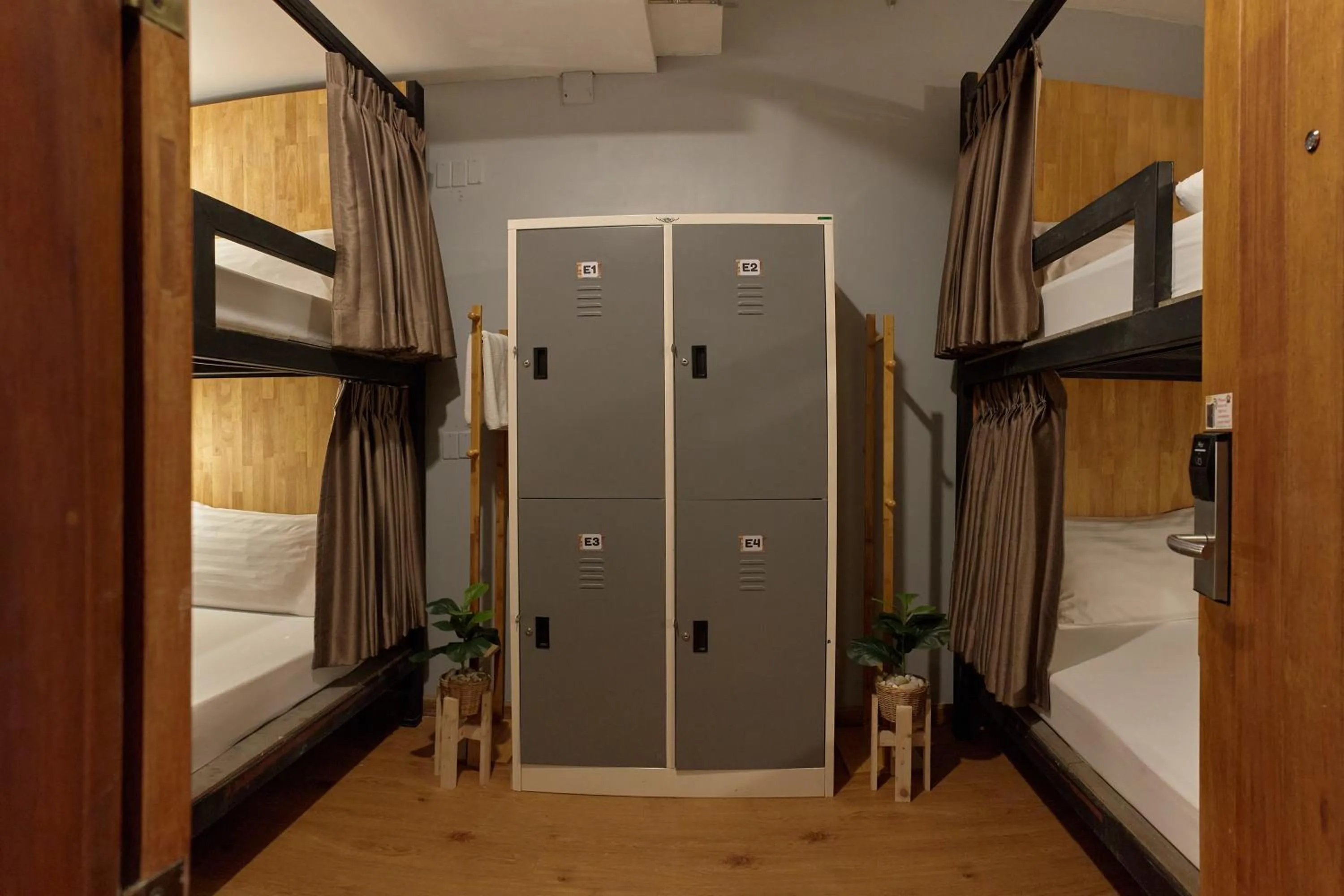 wardrobe, Bed in Timber Hostel