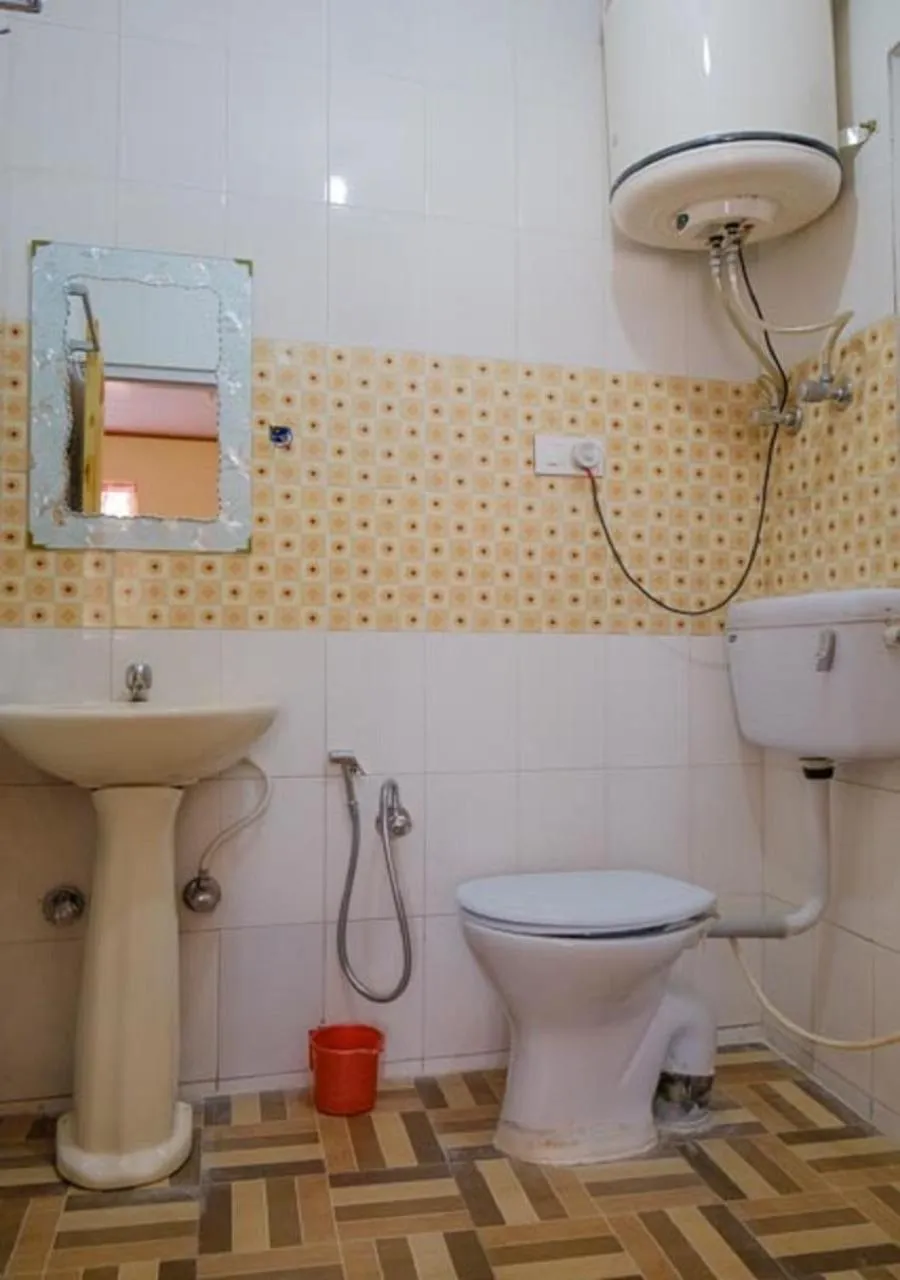 Toilet in Hotel Chachoo Palace