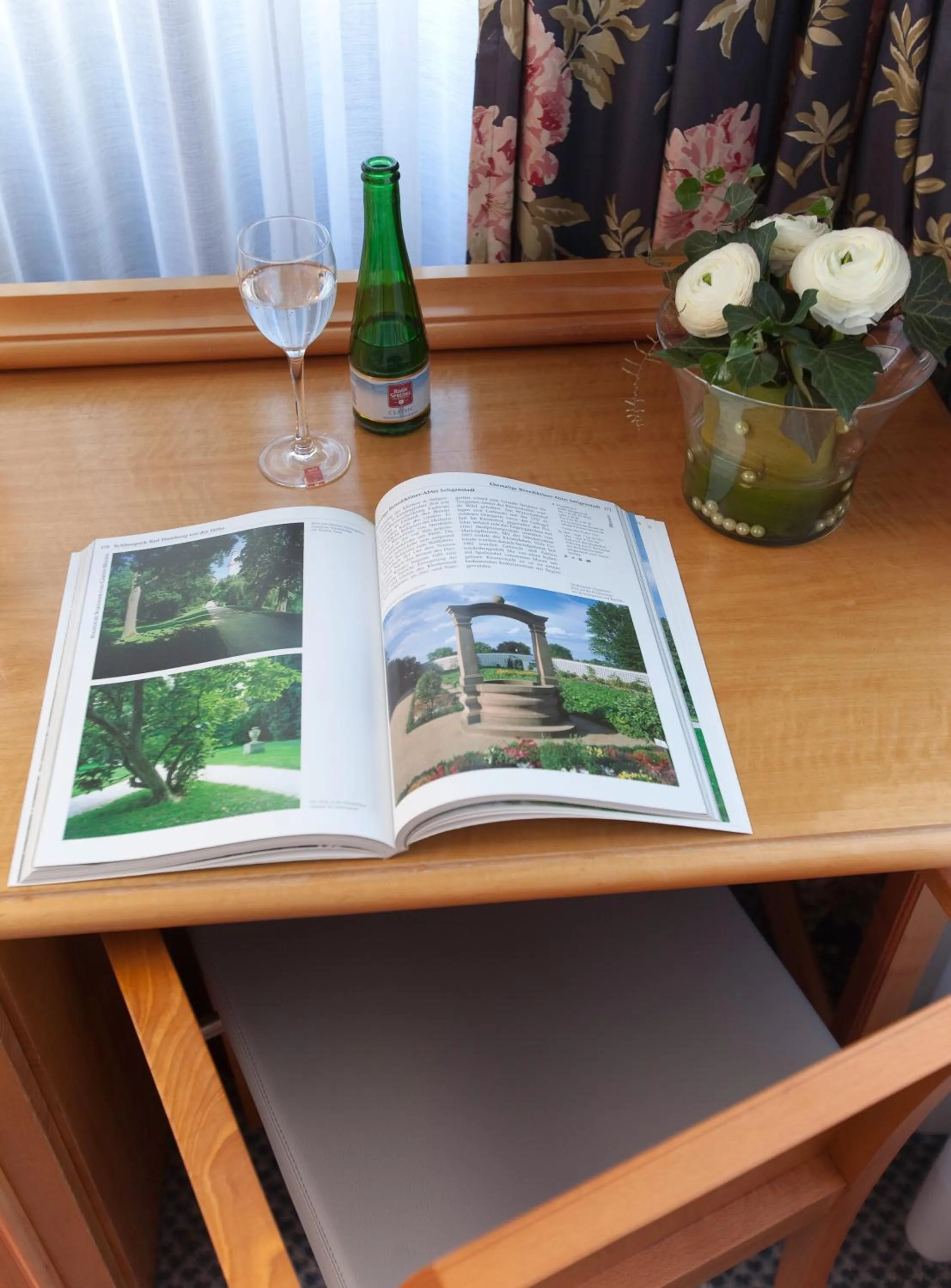 Photo of the whole room in Kress Hotel