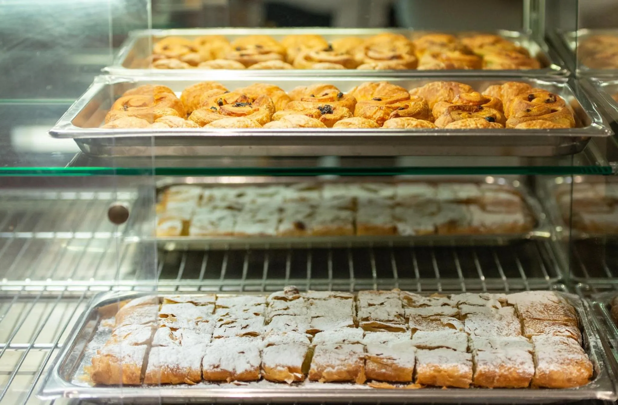 Food and drinks in Lesse Hotel