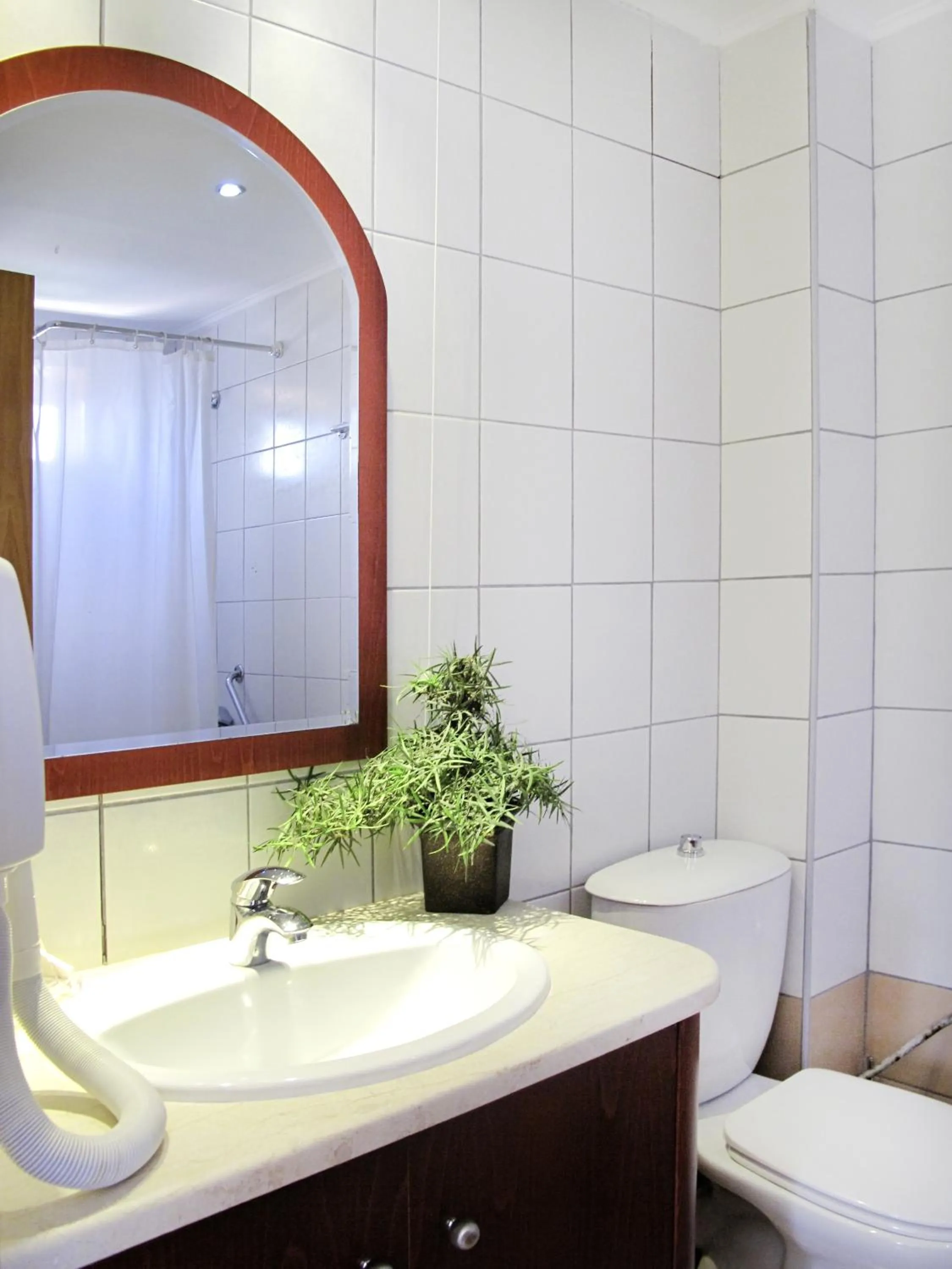 Bathroom in Lesse Hotel