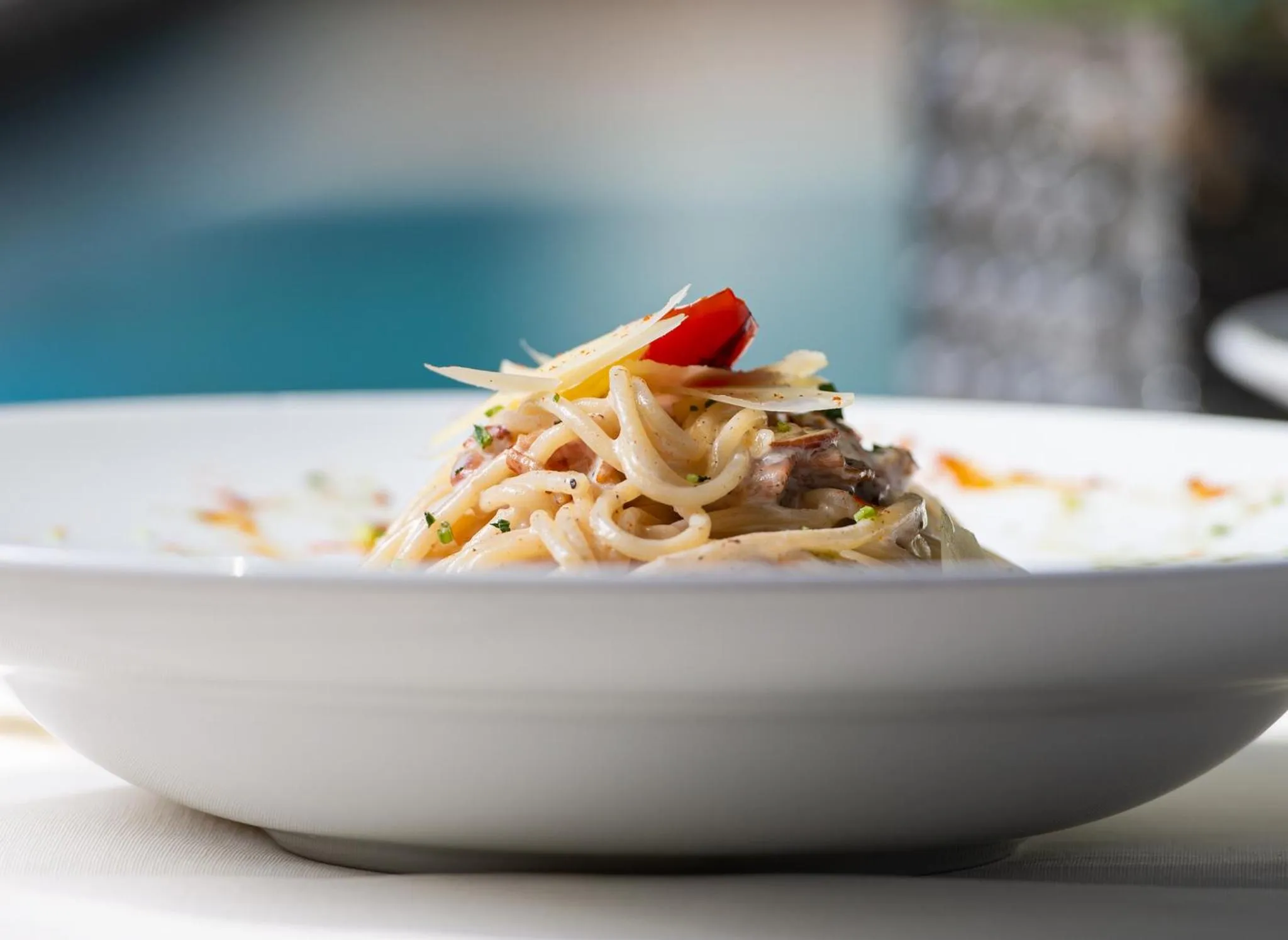 Restaurant/places to eat in Lesse Hotel