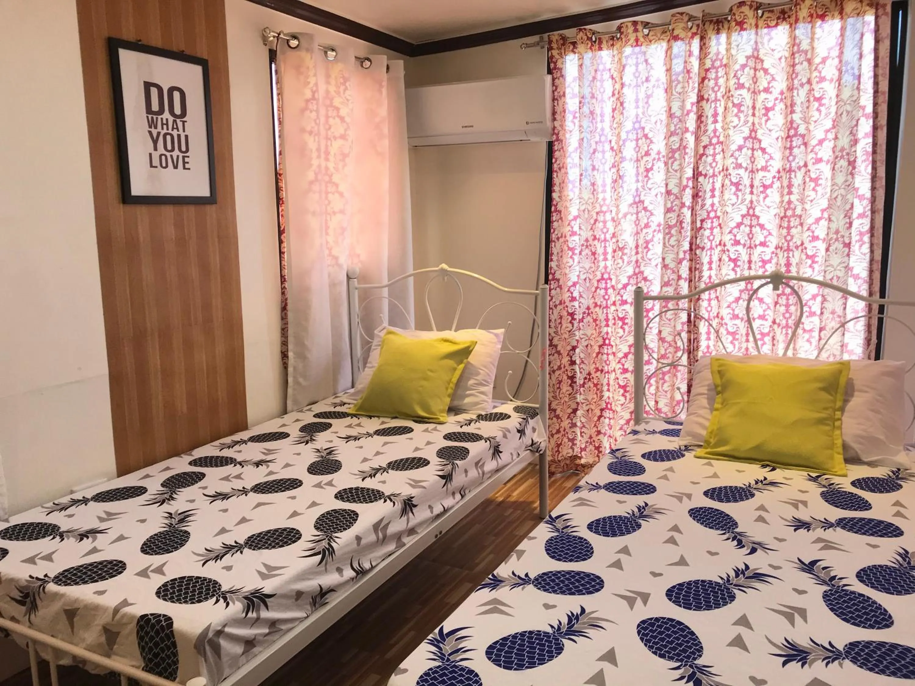 Bed in Palompon lodge