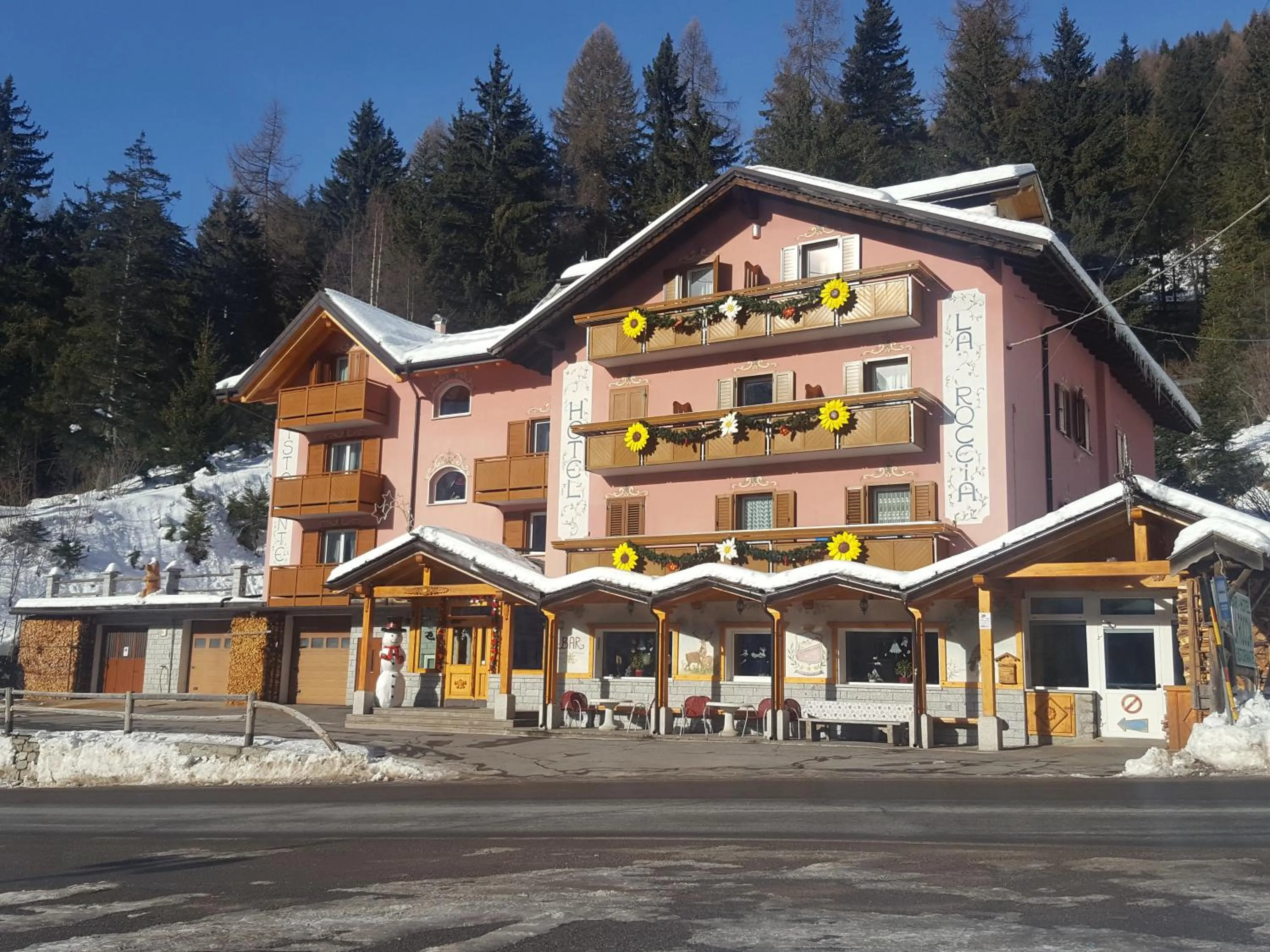 Property building in Hotel La Roccia