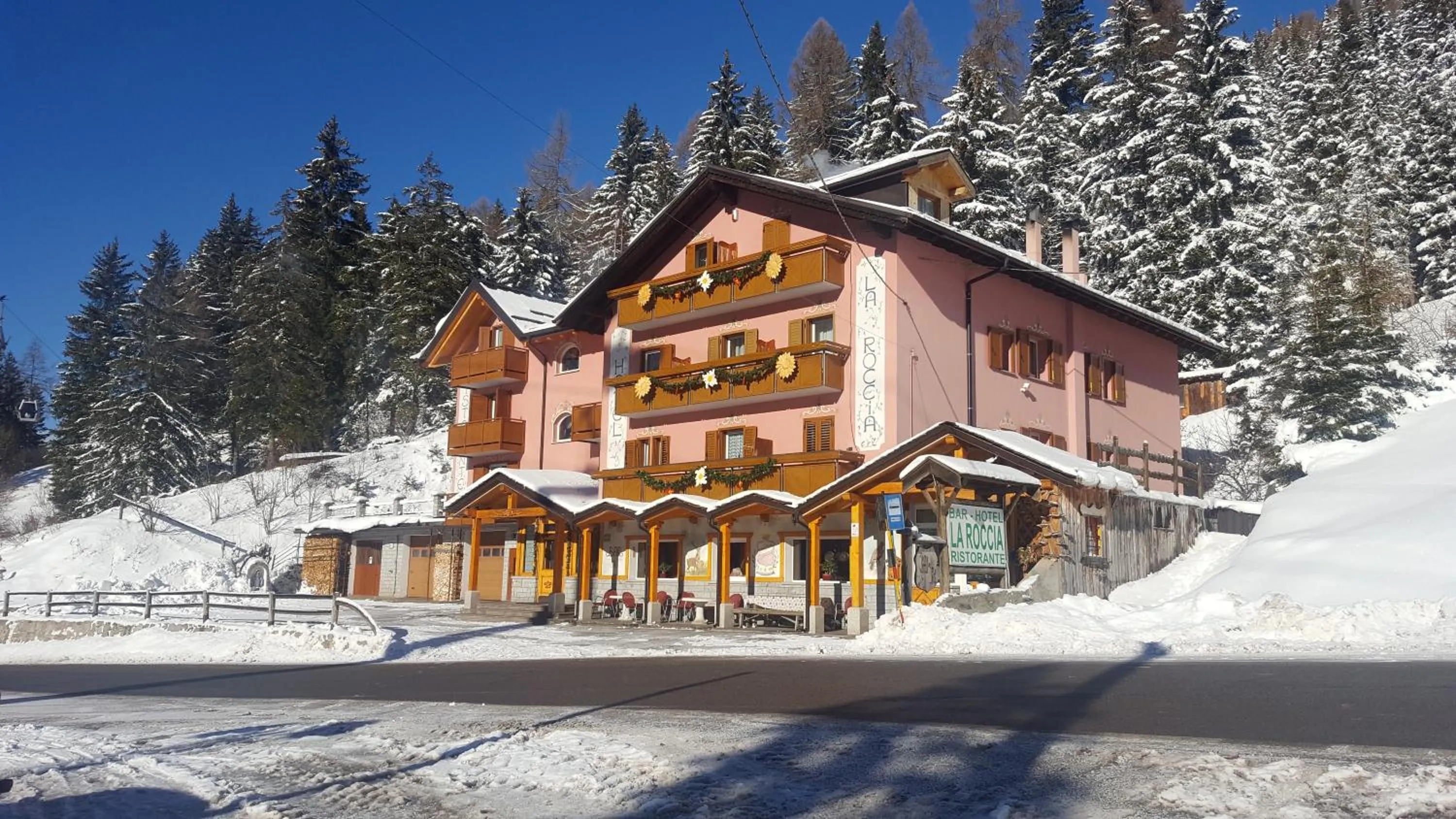 Facade/entrance in Hotel La Roccia